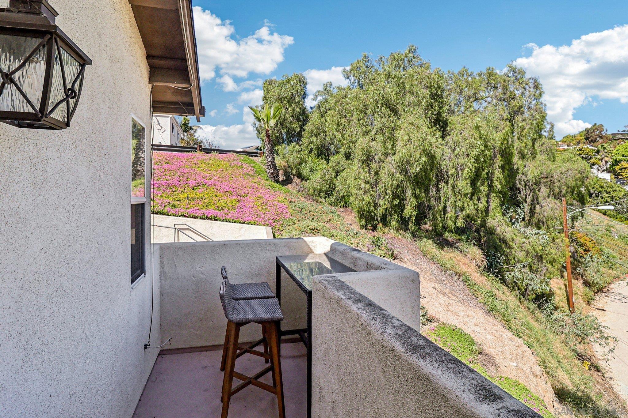 Detail Gallery Image 19 of 28 For 1532  Glenwood Dr, San Diego,  CA 92103 - 2 Beds | 2/1 Baths