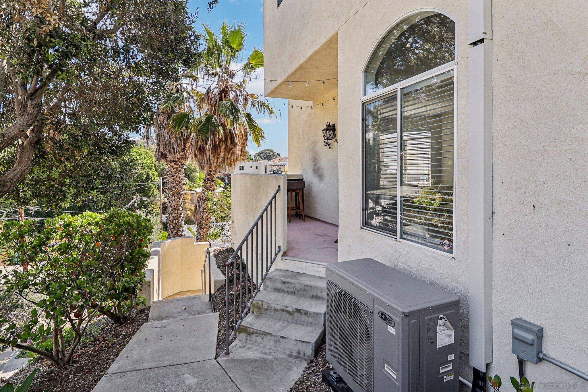 Detail Gallery Image 26 of 28 For 1532  Glenwood Dr, San Diego,  CA 92103 - 2 Beds | 2/1 Baths