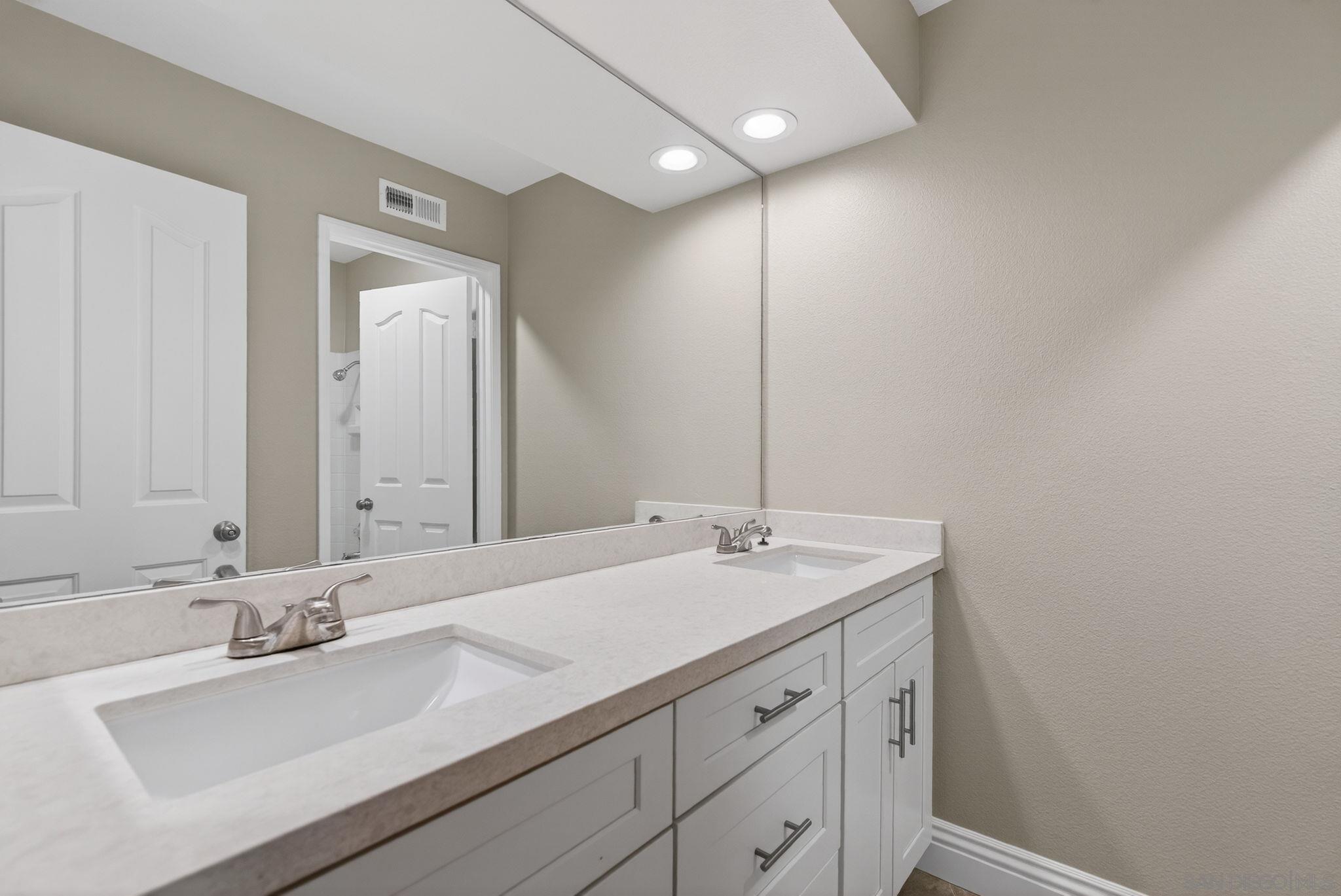 Detail Gallery Image 10 of 19 For 40595  Symeron Way, Murrieta,  CA 92562 - 4 Beds | 2 Baths