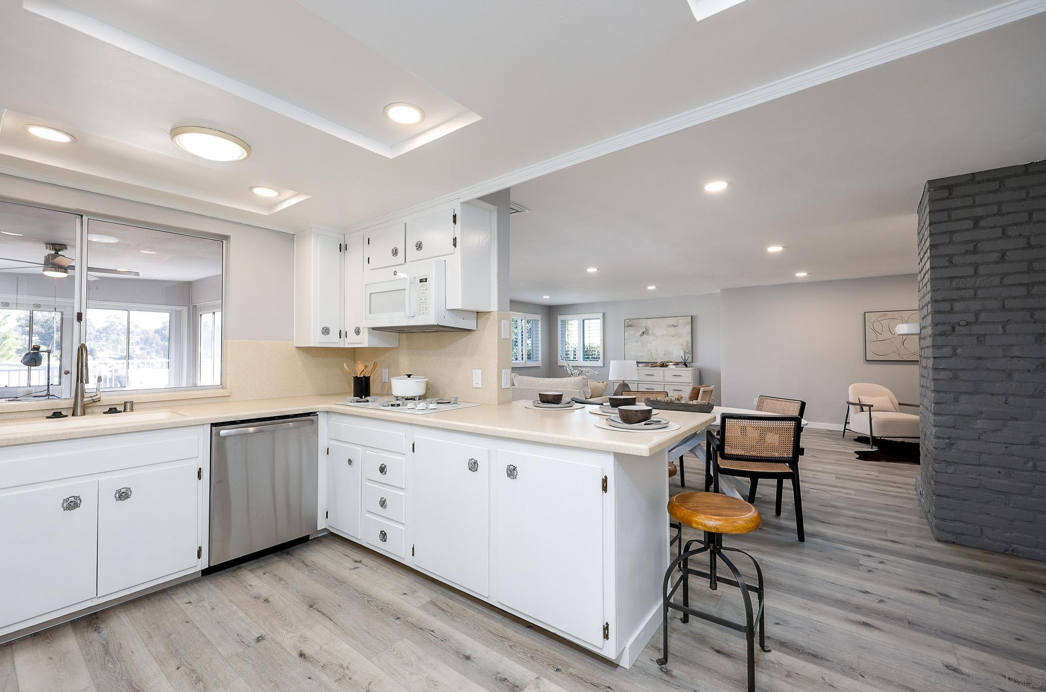 Detail Gallery Image 12 of 38 For 5799  Amarillo Ave, La Mesa,  CA 91942 - 3 Beds | 2 Baths