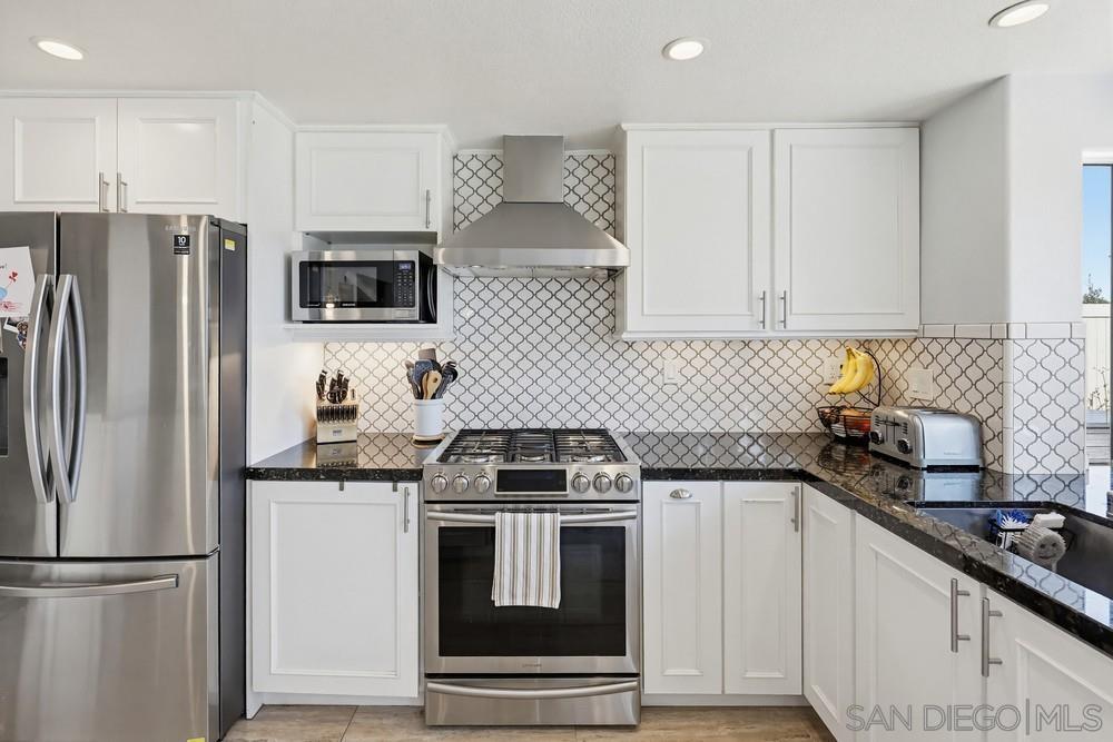 Detail Gallery Image 4 of 75 For 7845  Goode St, San Diego,  CA 92139 - 3 Beds | 2/1 Baths