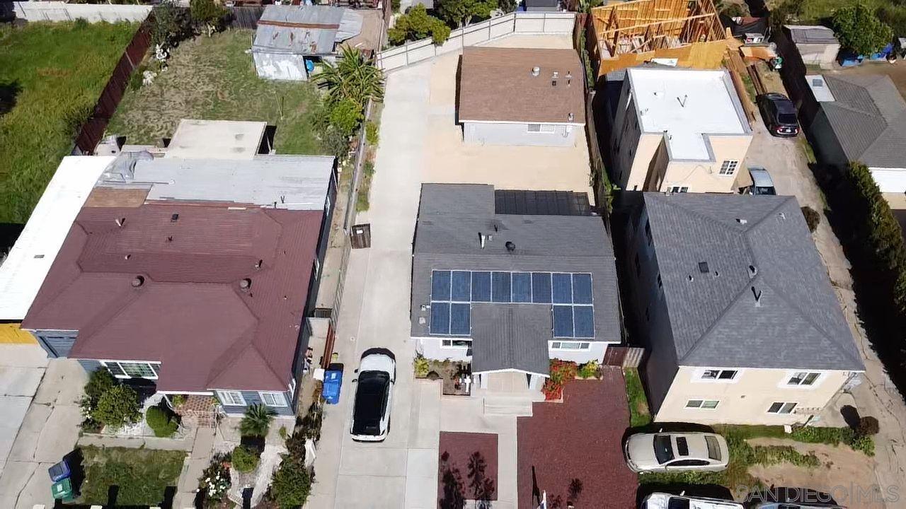 Detail Gallery Image 2 of 32 For 4806  Castle Ave, San Diego,  CA 92105 - 3 Beds | 2 Baths