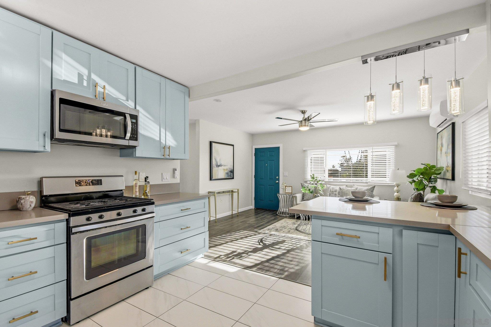 Detail Gallery Image 13 of 32 For 4806  Castle Ave, San Diego,  CA 92105 - 3 Beds | 2 Baths