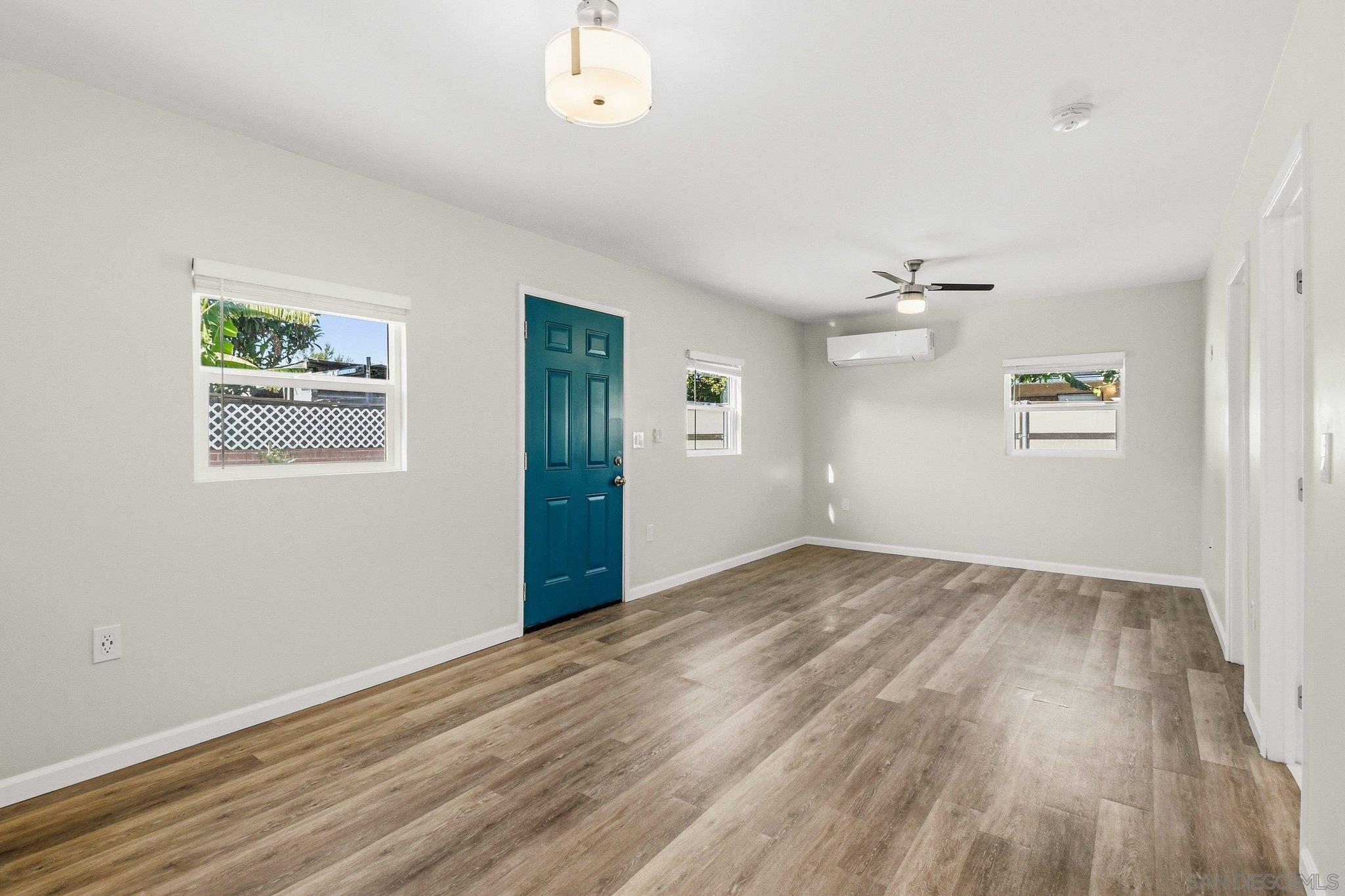 Detail Gallery Image 22 of 32 For 4806  Castle Ave, San Diego,  CA 92105 - 3 Beds | 2 Baths