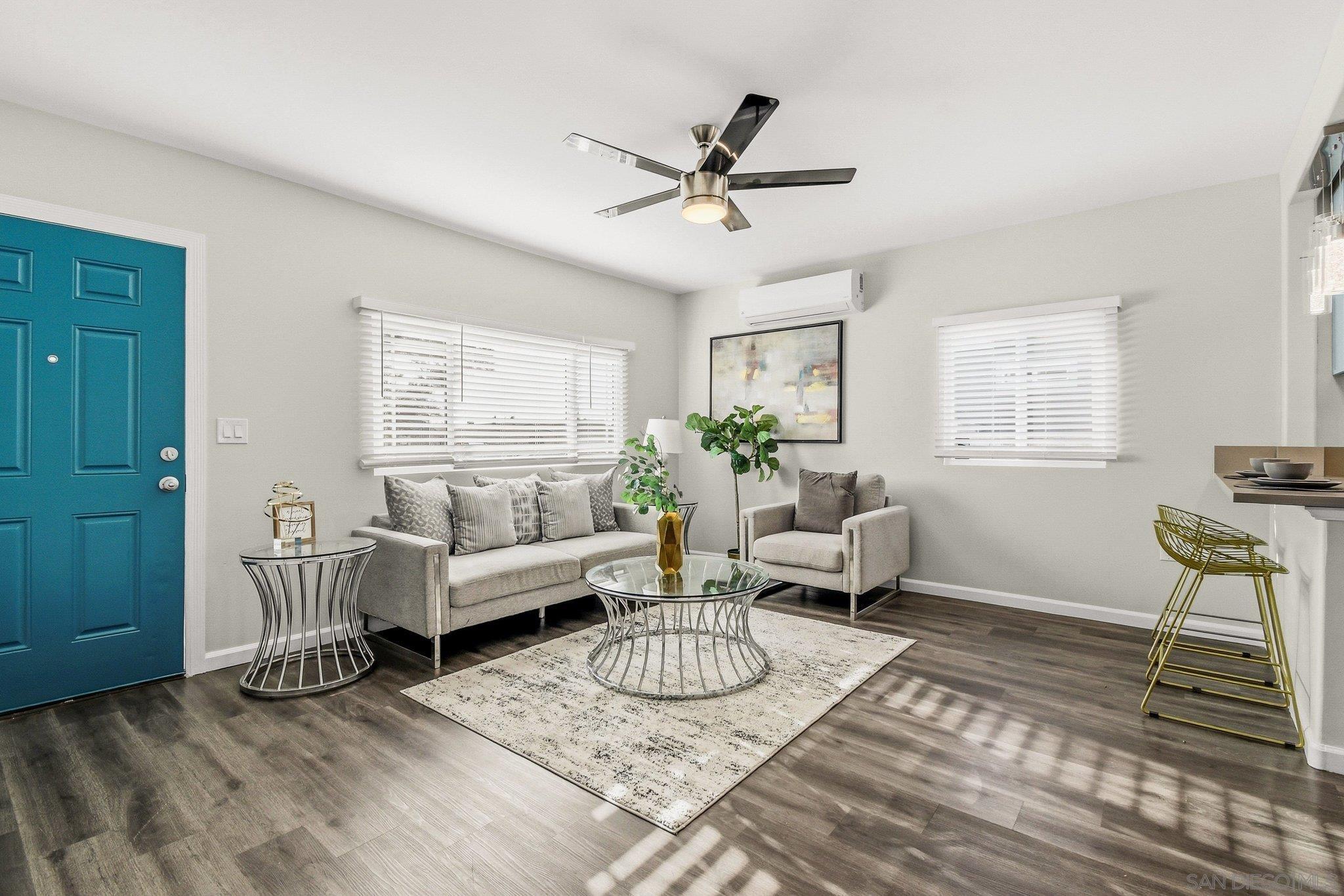 Detail Gallery Image 8 of 32 For 4806  Castle Ave, San Diego,  CA 92105 - 3 Beds | 2 Baths