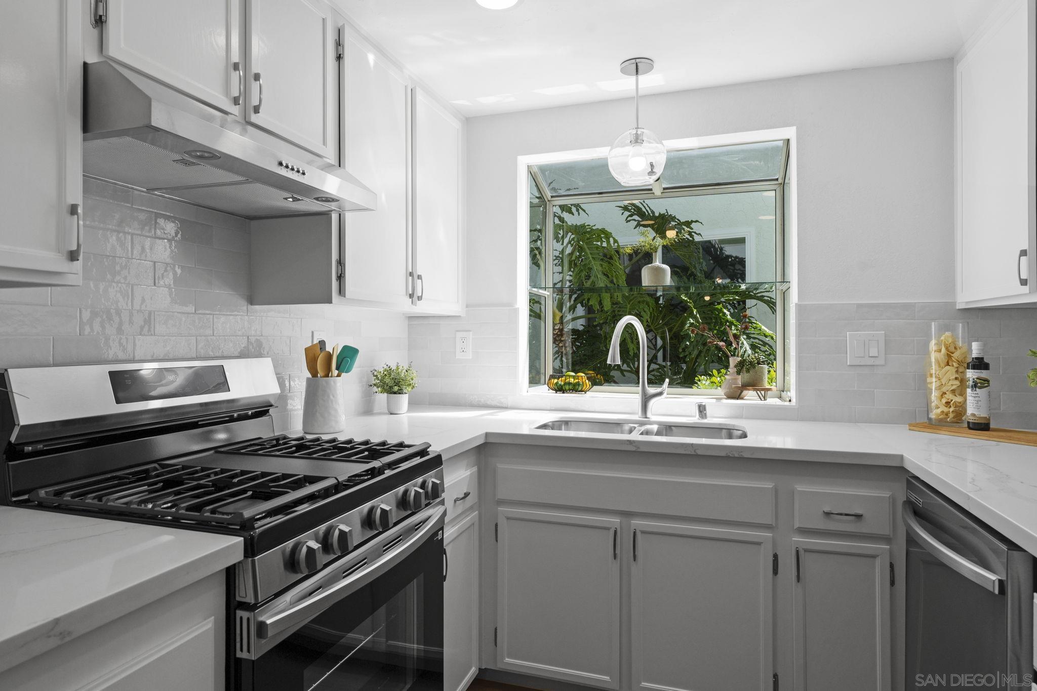 Detail Gallery Image 7 of 23 For 4575  Contour Blvd  #103,  San Diego,  CA 92115 - 2 Beds | 2 Baths