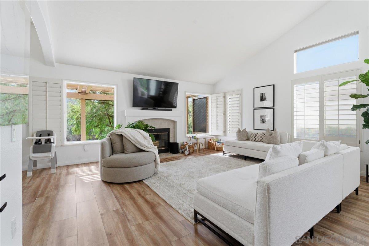 Detail Gallery Image 6 of 40 For 29585  Circle R Greens, Escondido,  CA 92026 - 3 Beds | 2 Baths