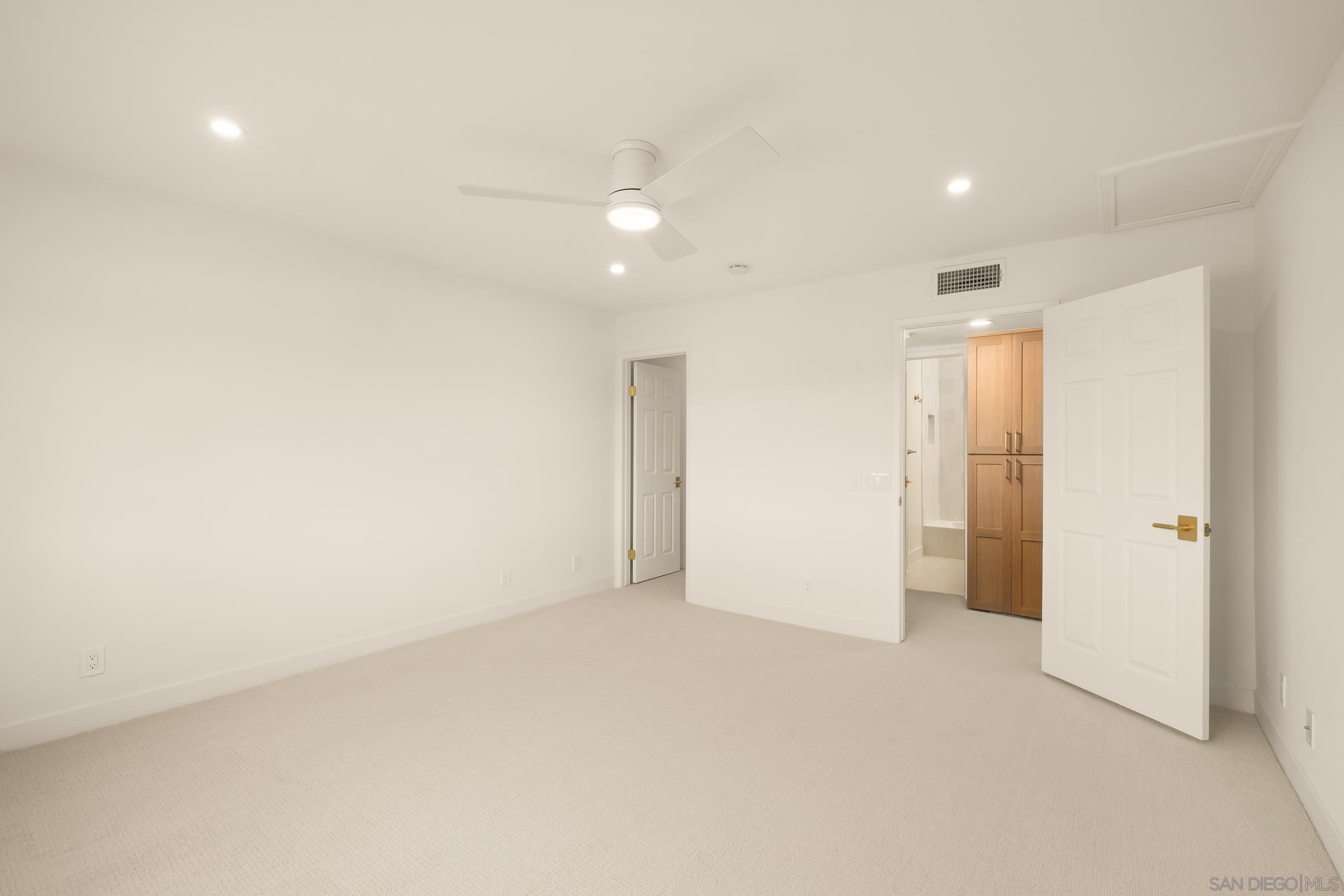 Detail Gallery Image 16 of 31 For 17925  Caminito Pinero  #270,  San Diego,  CA 92128 - 1 Beds | 1 Baths