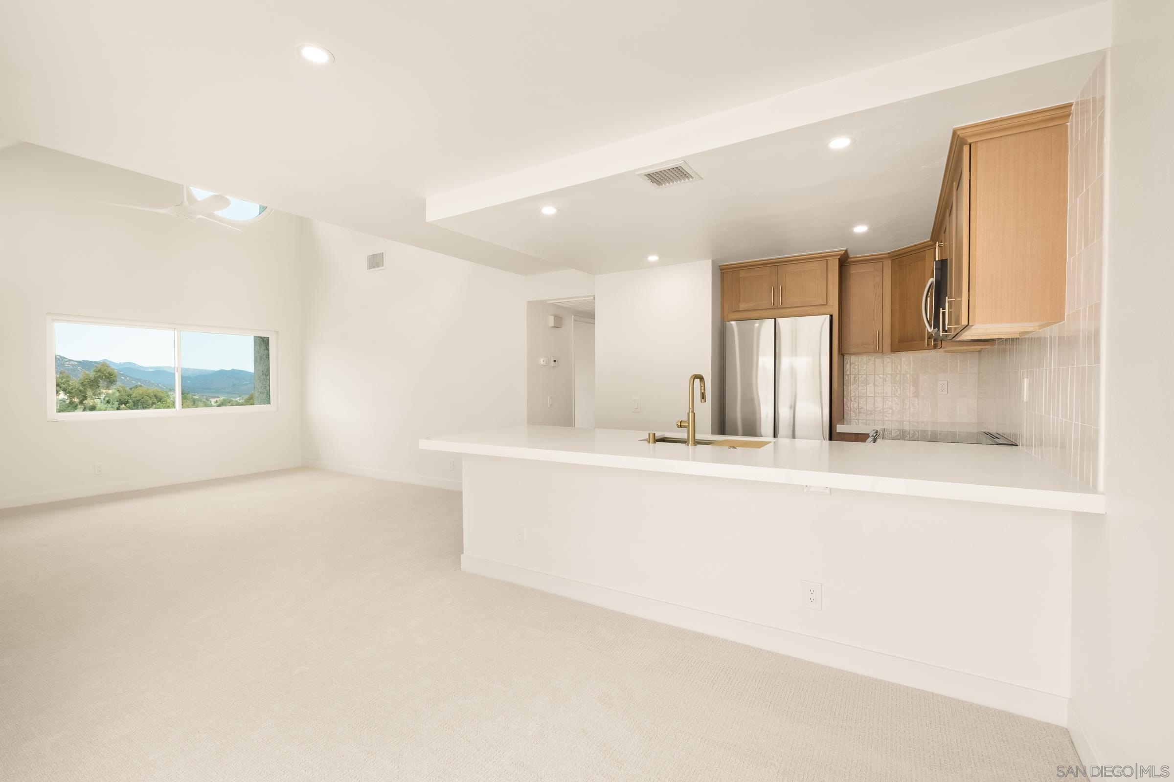 Detail Gallery Image 8 of 31 For 17925  Caminito Pinero  #270,  San Diego,  CA 92128 - 1 Beds | 1 Baths