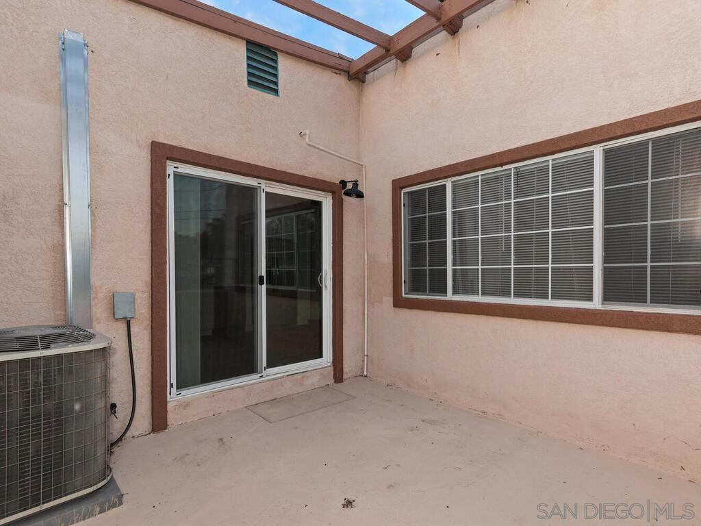 Detail Gallery Image 13 of 36 For 1019-25  Chestnut St, Escondido,  CA 92025 - – Beds | – Baths