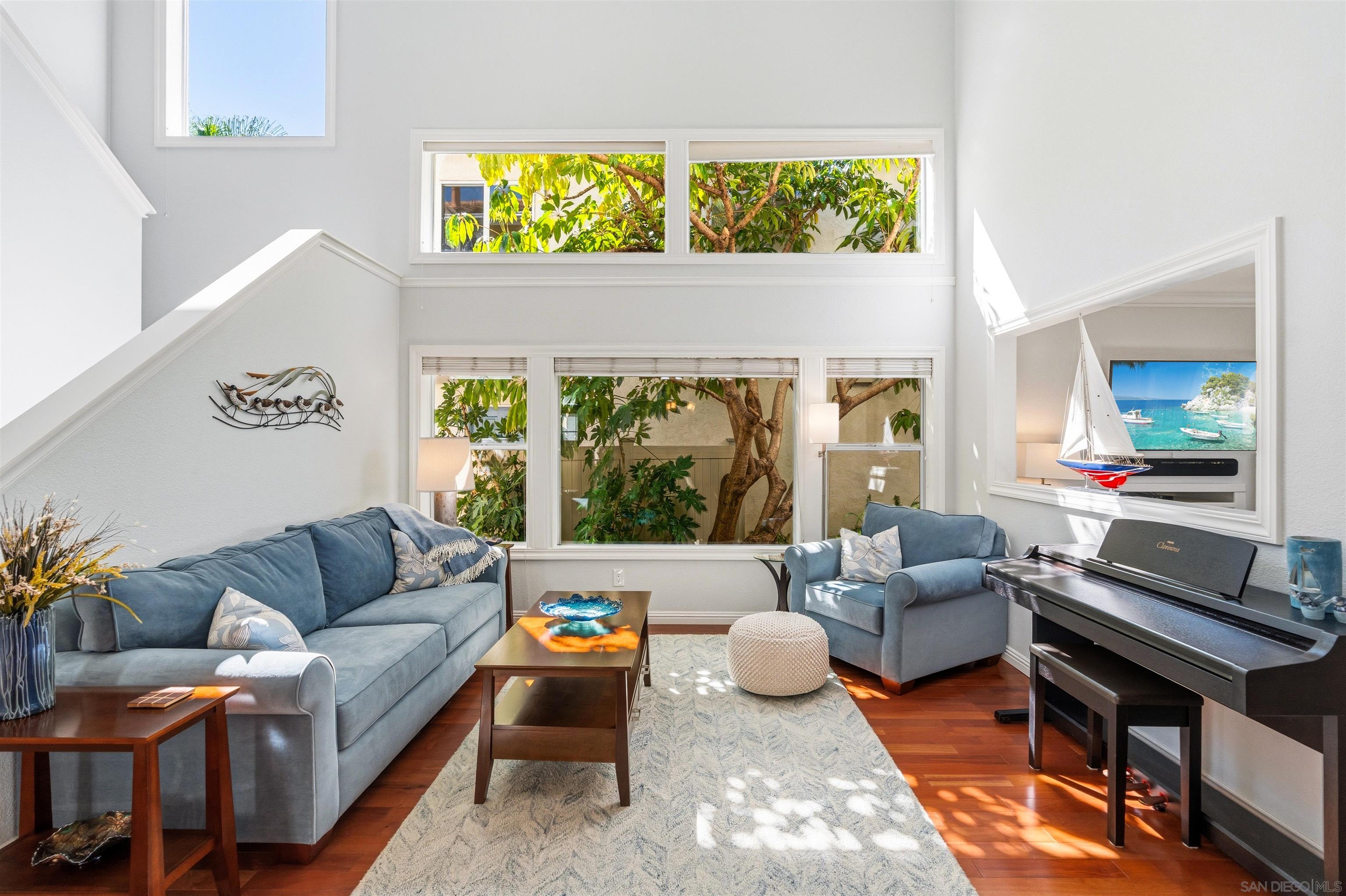 Detail Gallery Image 5 of 48 For 10884  Caminito Colorado, San Diego,  CA 92131 - 3 Beds | 2/1 Baths