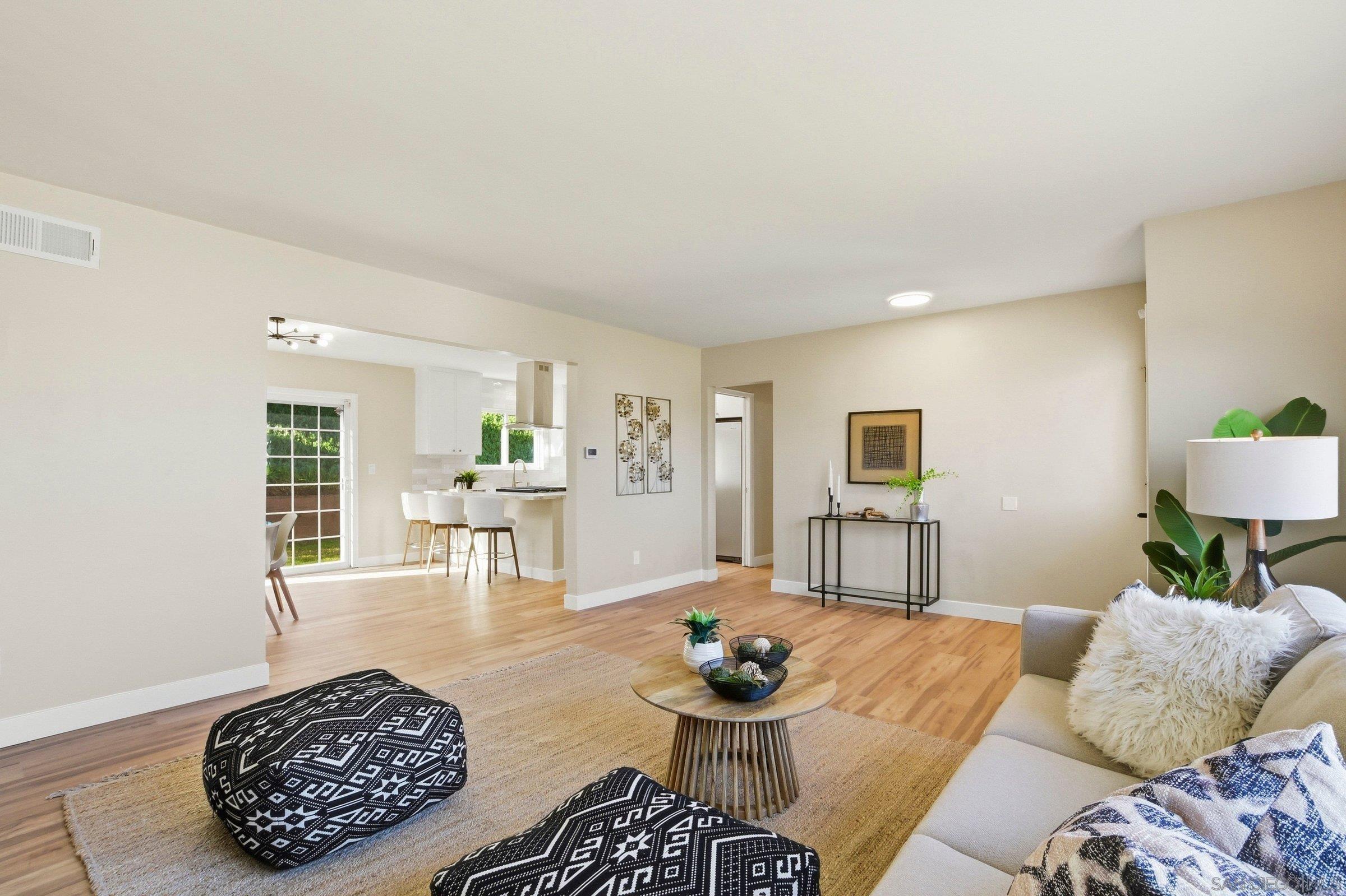 Detail Gallery Image 4 of 30 For 8637  Jenny Avenue, San Diego,  CA 92123 - 3 Beds | 2 Baths