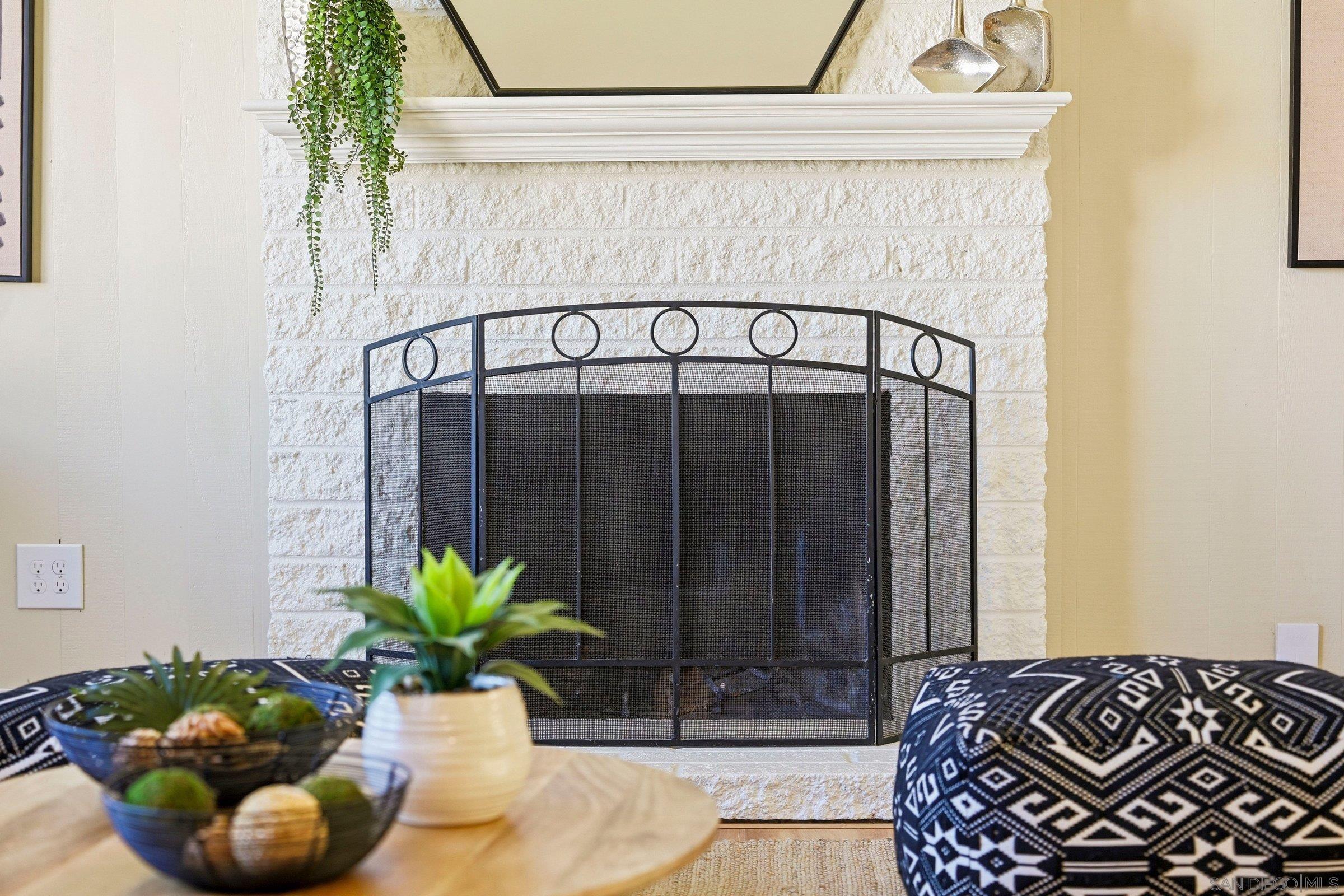 Detail Gallery Image 5 of 30 For 8637  Jenny Avenue, San Diego,  CA 92123 - 3 Beds | 2 Baths