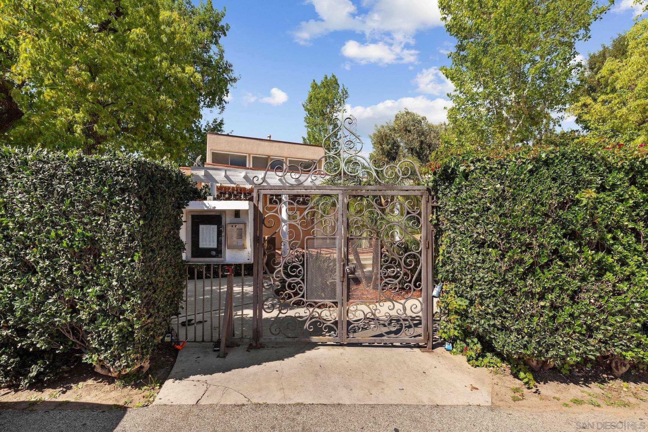 Detail Gallery Image 19 of 29 For 10331  Lindley Ave  #266,  Porter Ranch,  CA 91326 - 3 Beds | 2 Baths