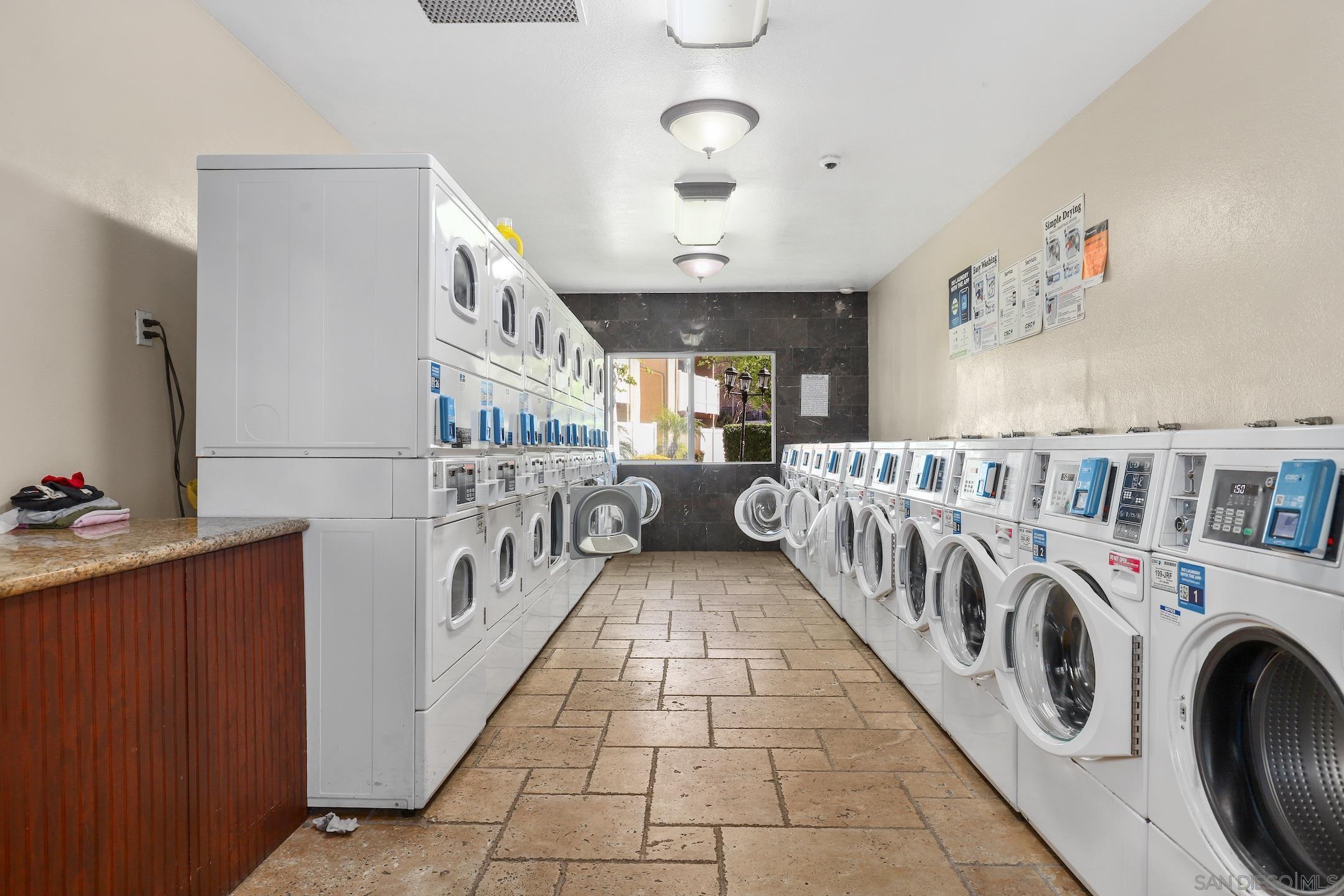 Detail Gallery Image 21 of 29 For 10331  Lindley Ave  #266,  Porter Ranch,  CA 91326 - 3 Beds | 2 Baths