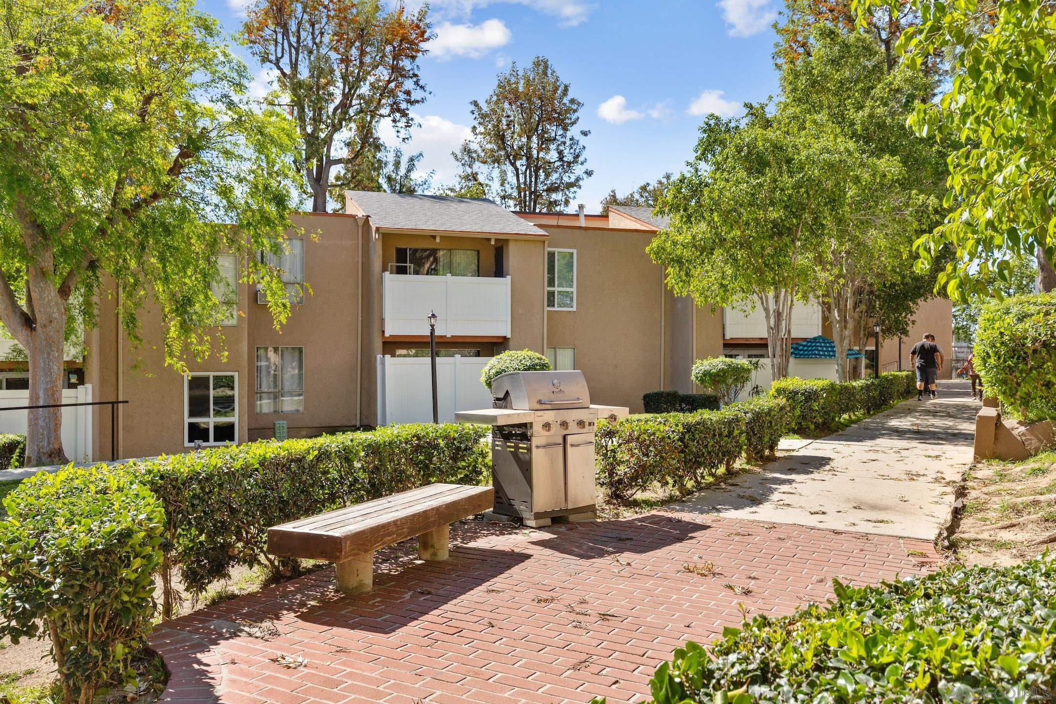 Detail Gallery Image 22 of 29 For 10331  Lindley Ave  #266,  Porter Ranch,  CA 91326 - 3 Beds | 2 Baths