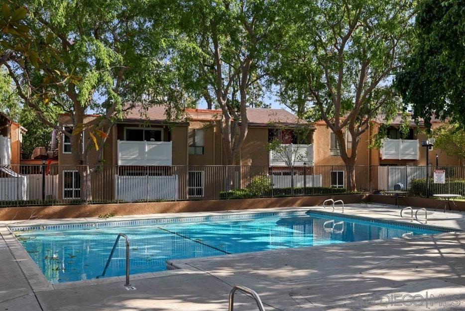 Detail Gallery Image 26 of 29 For 10331  Lindley Ave  #266,  Porter Ranch,  CA 91326 - 3 Beds | 2 Baths