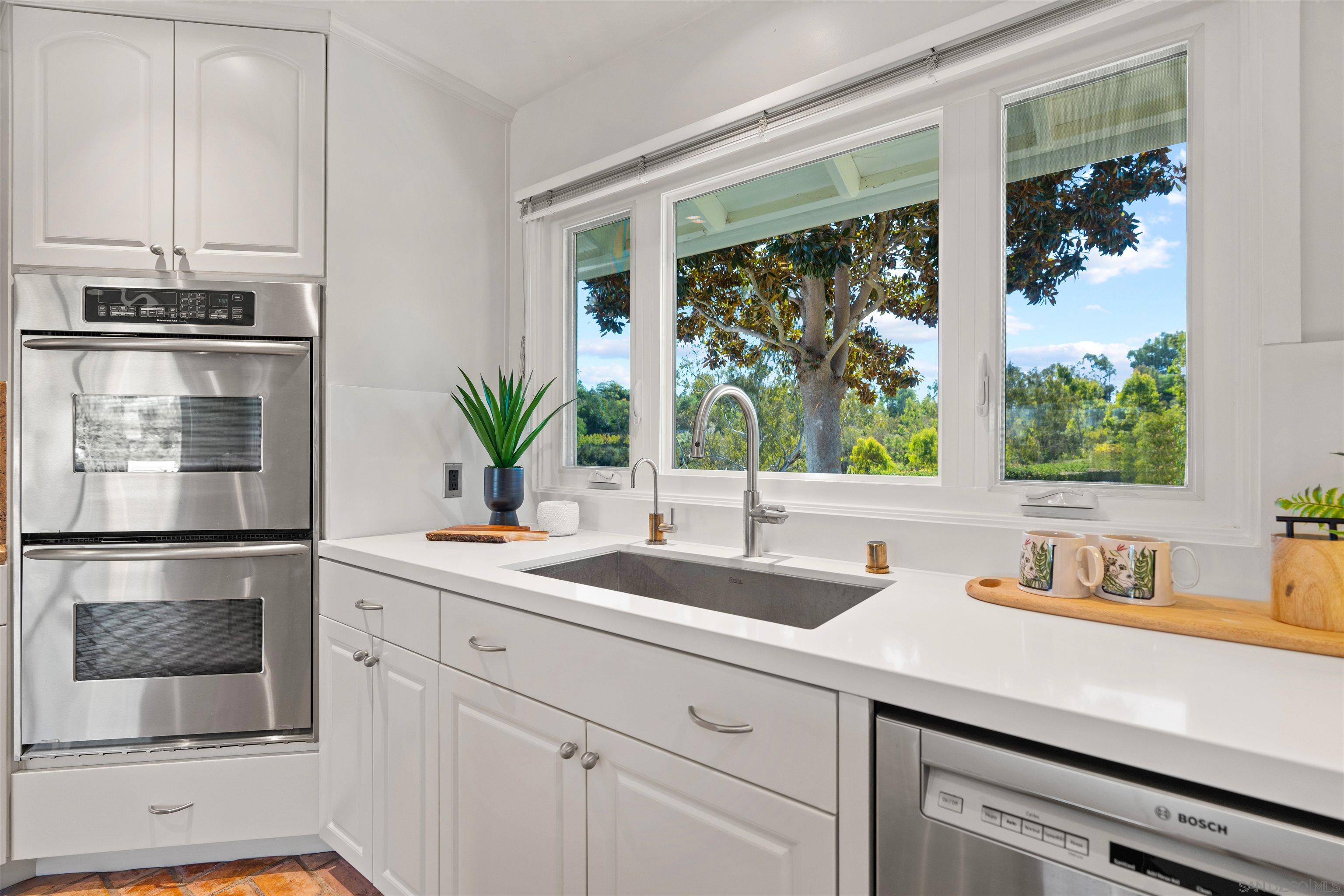 Detail Gallery Image 21 of 53 For 16032  Puerta Del Sol, Rancho Santa Fe,  CA 92067 - 4 Beds | 3 Baths