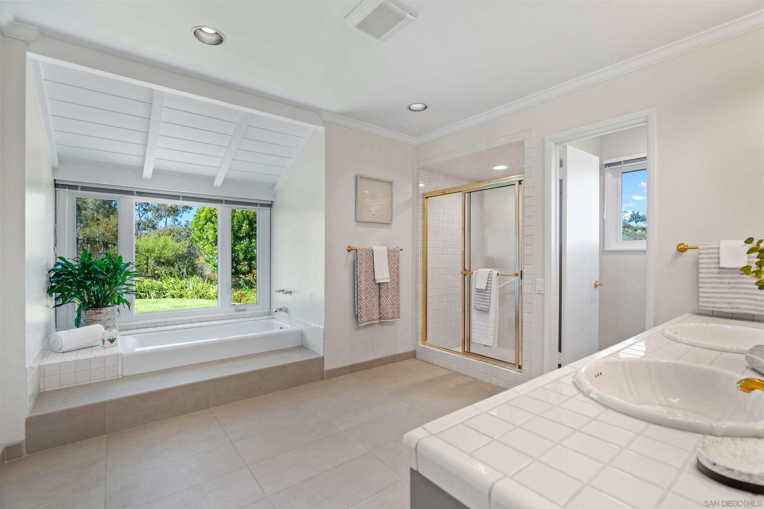 Detail Gallery Image 25 of 53 For 16032  Puerta Del Sol, Rancho Santa Fe,  CA 92067 - 4 Beds | 3 Baths