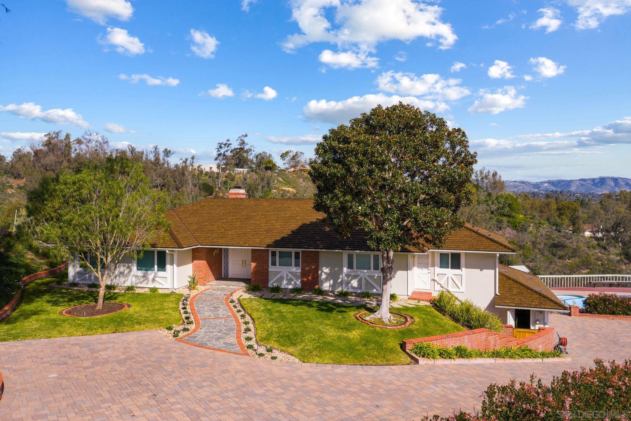 Detail Gallery Image 4 of 53 For 16032  Puerta Del Sol, Rancho Santa Fe,  CA 92067 - 4 Beds | 3 Baths