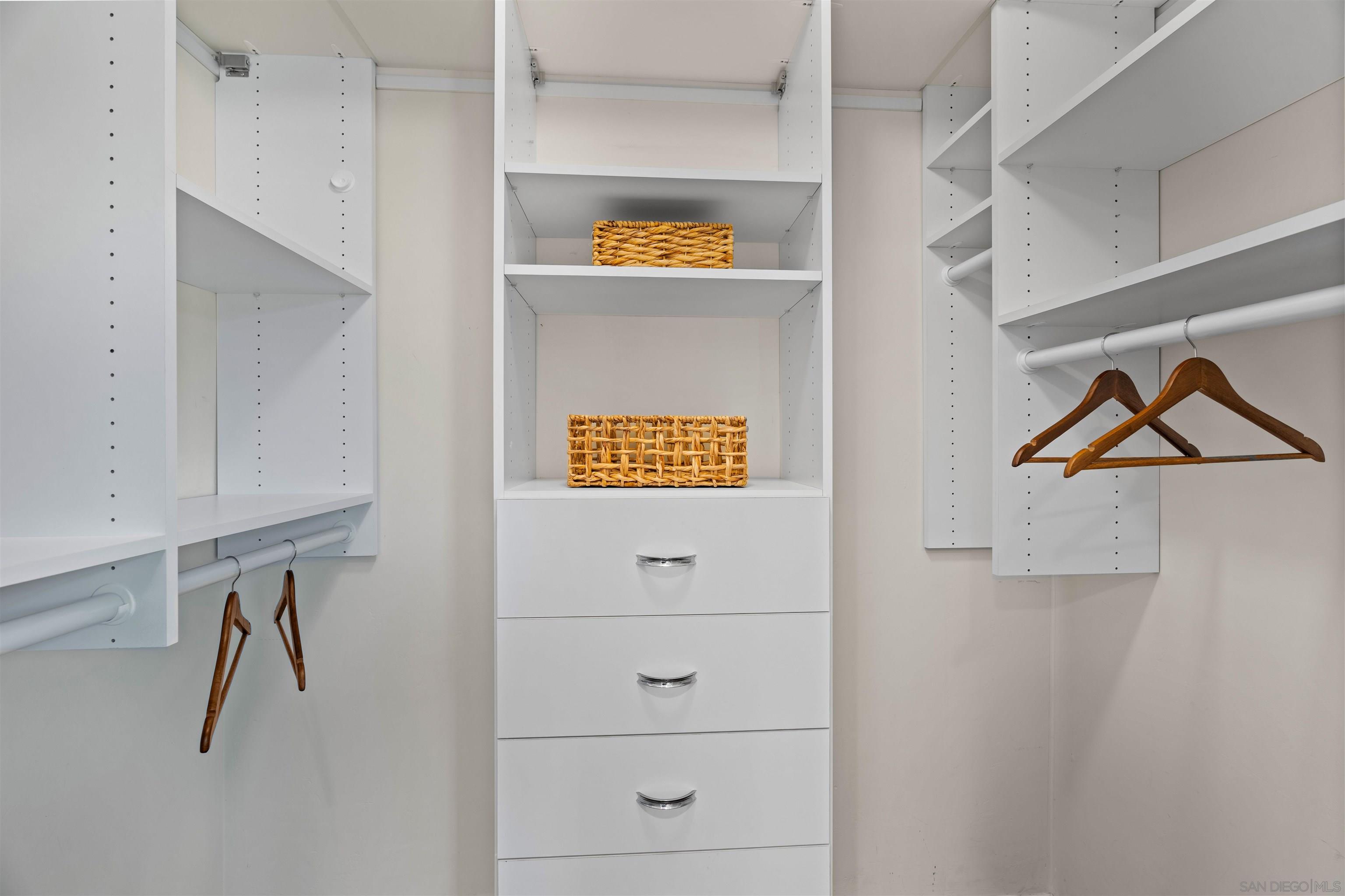 Detail Gallery Image 37 of 53 For 16032  Puerta Del Sol, Rancho Santa Fe,  CA 92067 - 4 Beds | 3 Baths