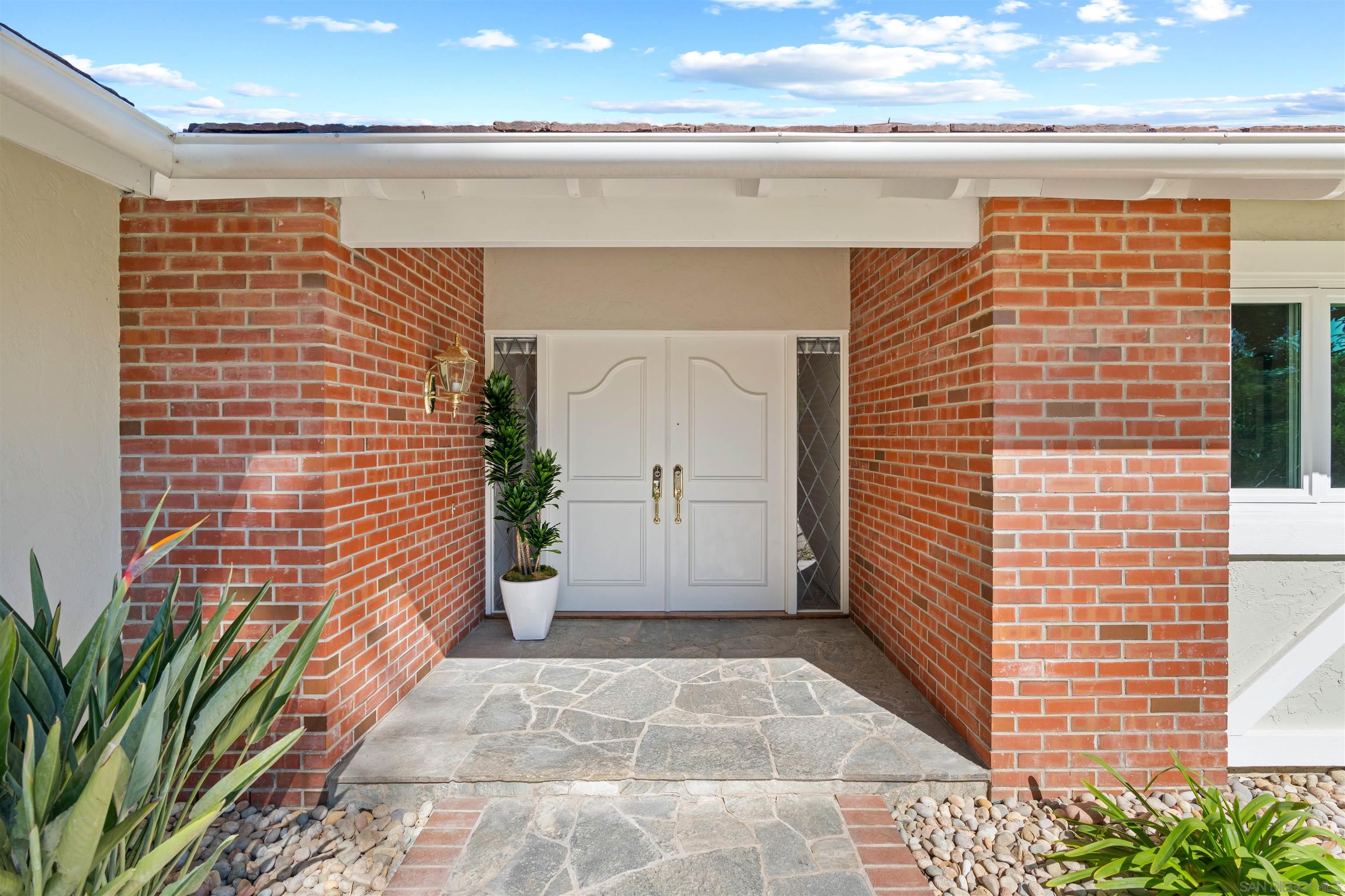 Detail Gallery Image 9 of 53 For 16032  Puerta Del Sol, Rancho Santa Fe,  CA 92067 - 4 Beds | 3 Baths