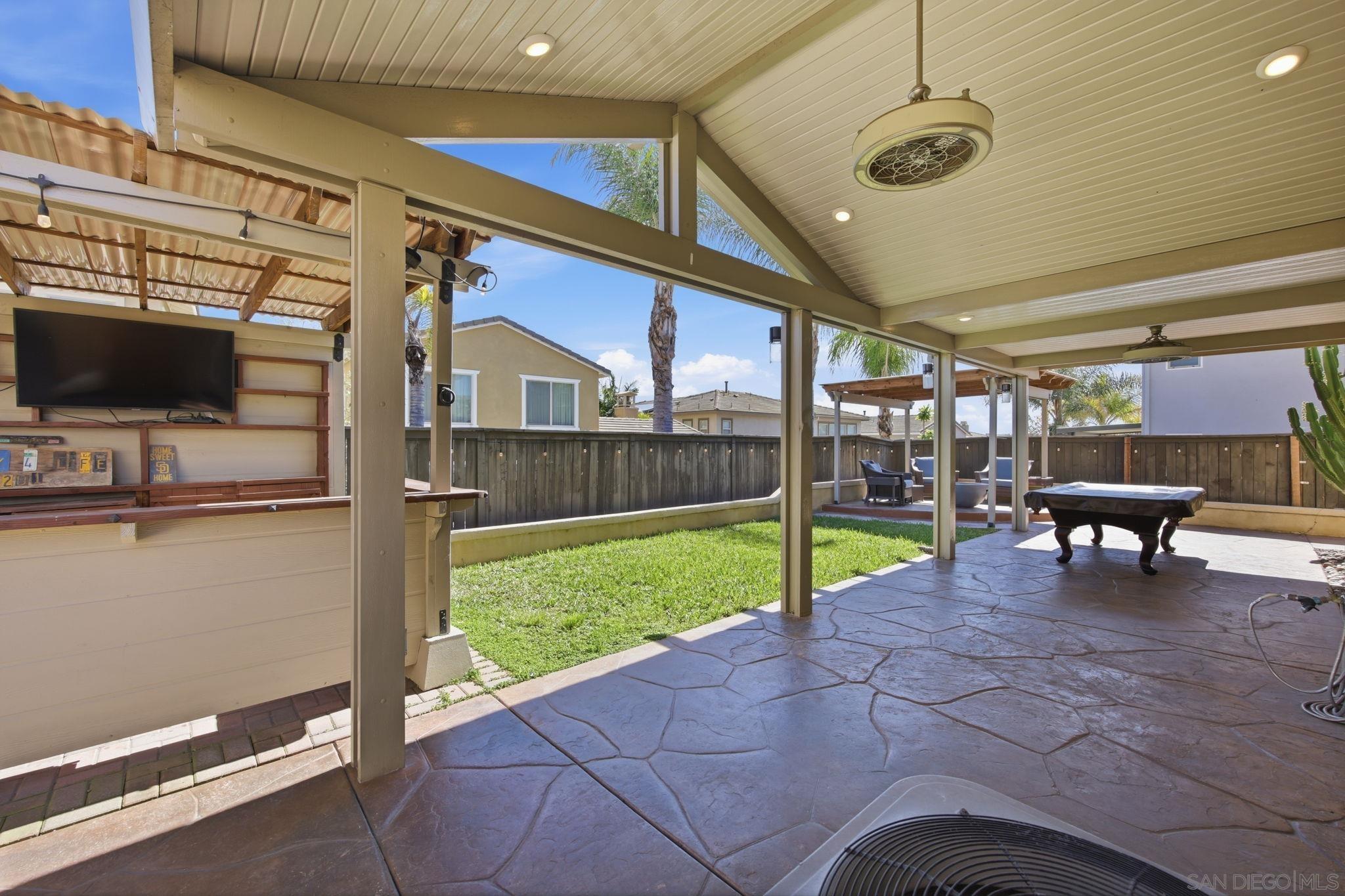 Detail Gallery Image 11 of 51 For 1811  Crossroads, Chula Vista,  CA 91915 - 4 Beds | 3 Baths