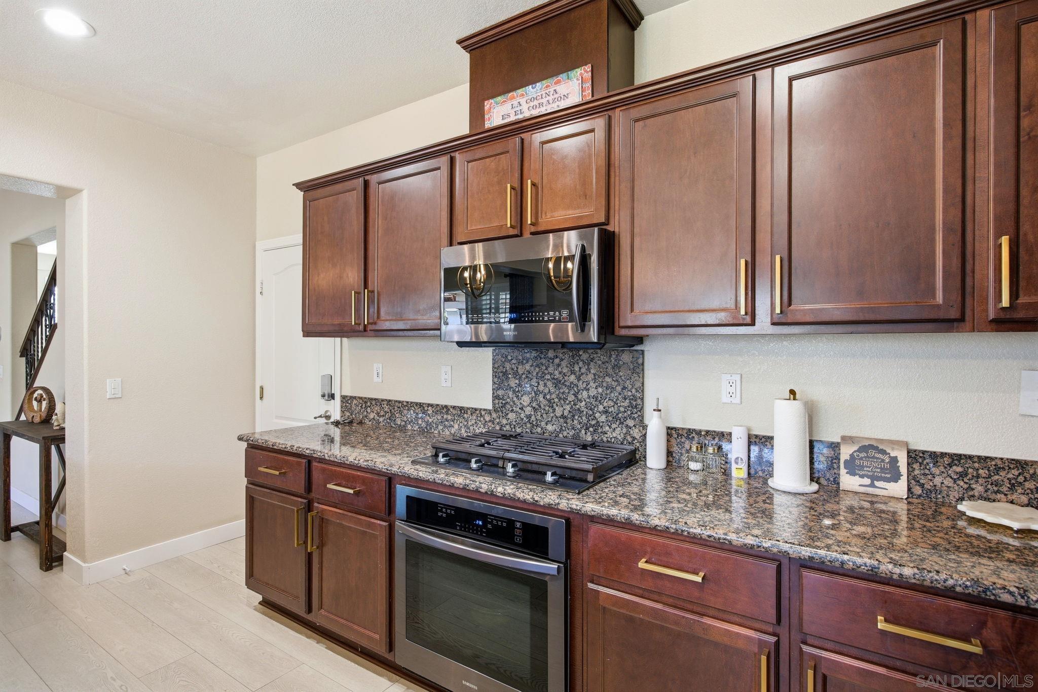 Detail Gallery Image 22 of 51 For 1811  Crossroads, Chula Vista,  CA 91915 - 4 Beds | 3 Baths