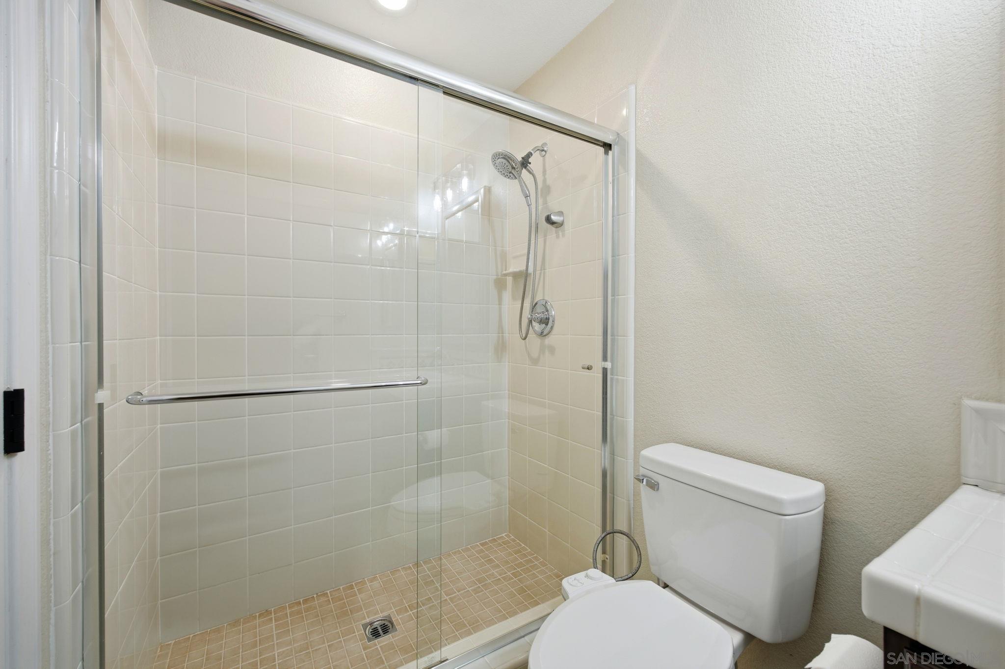 Detail Gallery Image 30 of 51 For 1811  Crossroads, Chula Vista,  CA 91915 - 4 Beds | 3 Baths