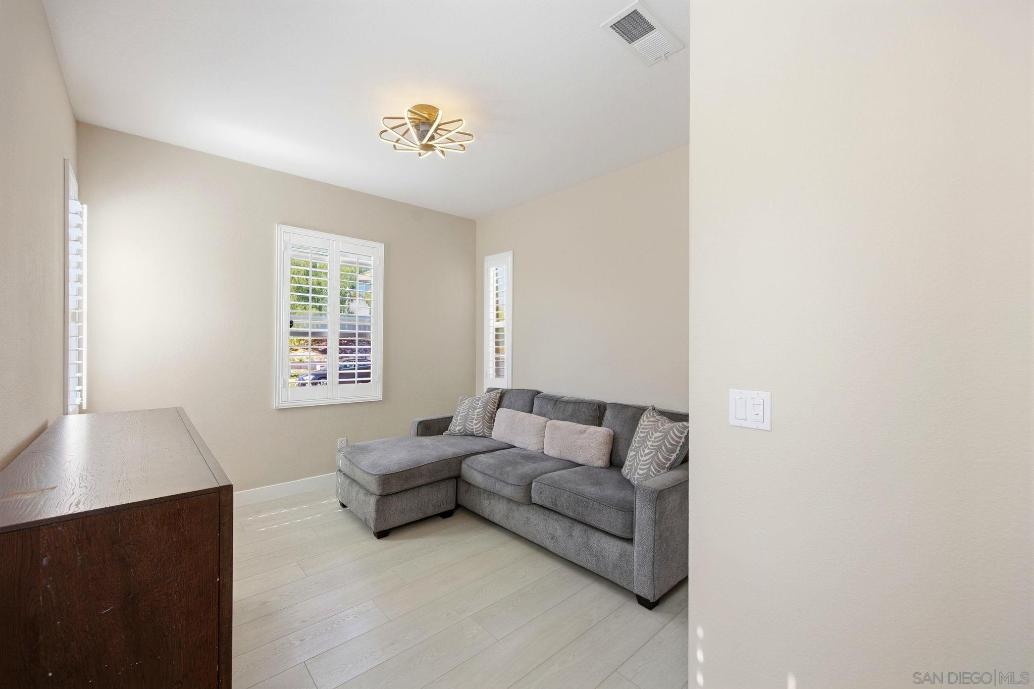 Detail Gallery Image 31 of 51 For 1811  Crossroads, Chula Vista,  CA 91915 - 4 Beds | 3 Baths