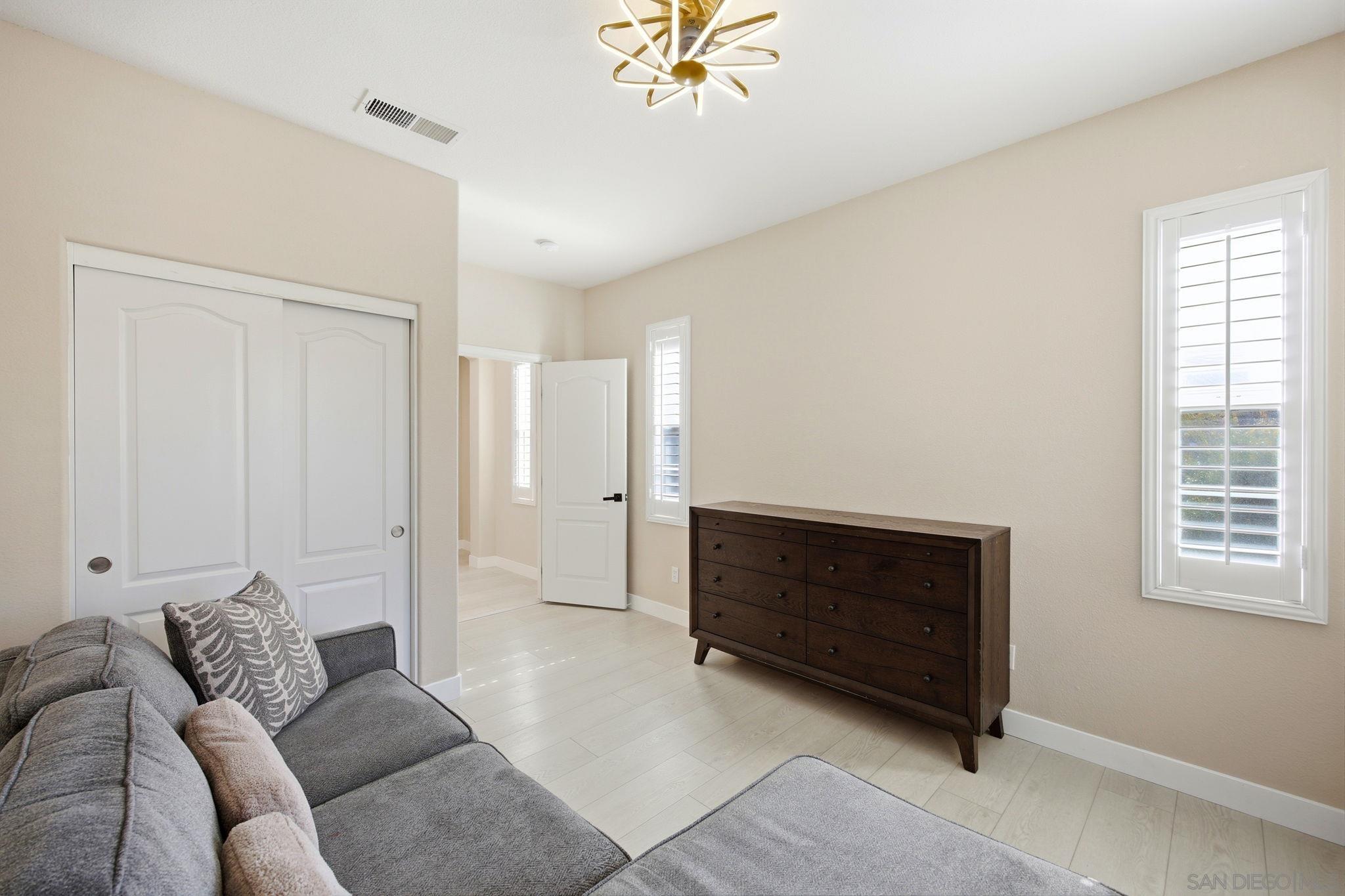 Detail Gallery Image 32 of 51 For 1811  Crossroads, Chula Vista,  CA 91915 - 4 Beds | 3 Baths