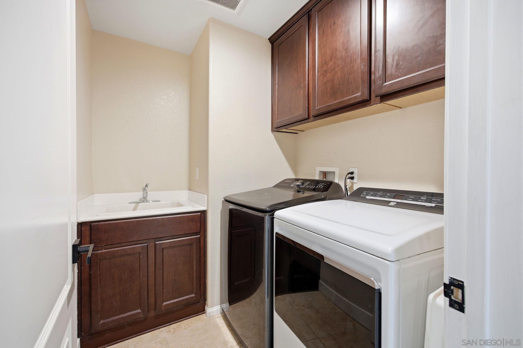 Detail Gallery Image 41 of 51 For 1811  Crossroads, Chula Vista,  CA 91915 - 4 Beds | 3 Baths