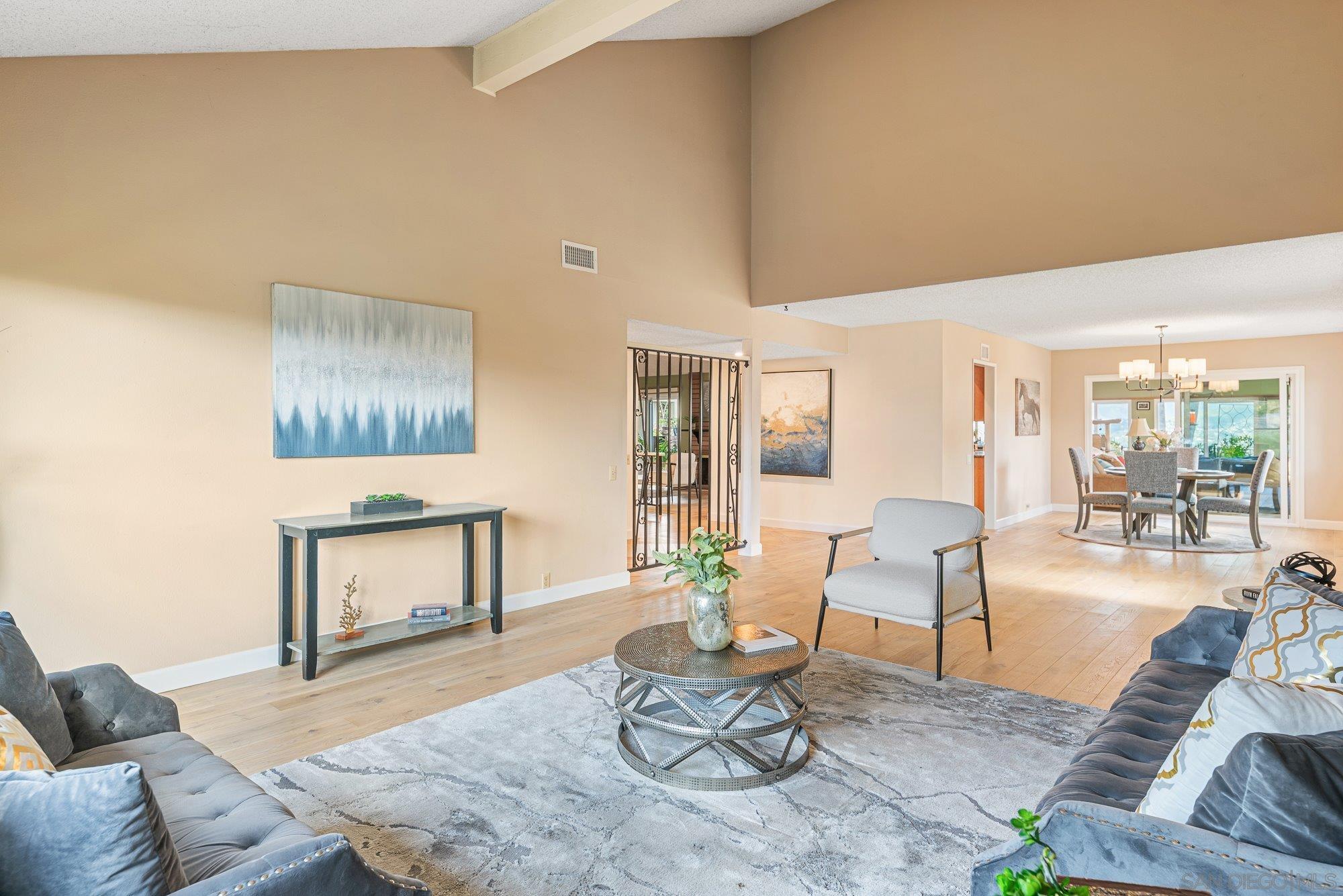 Detail Gallery Image 9 of 55 For 7945  Shadow Hill Dr, La Mesa,  CA 91941 - 3 Beds | 2 Baths