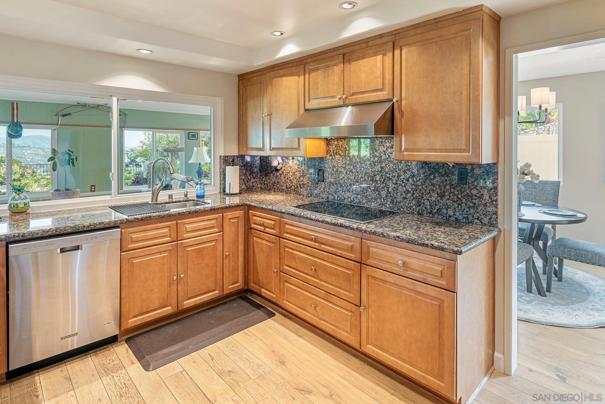 Detail Gallery Image 16 of 55 For 7945  Shadow Hill Dr, La Mesa,  CA 91941 - 3 Beds | 2 Baths