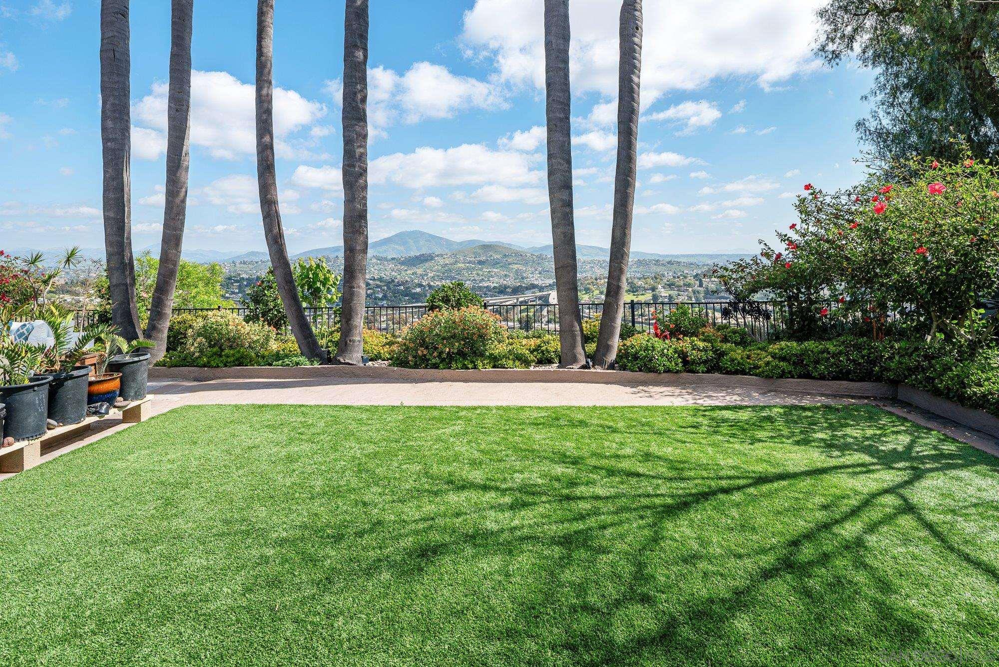 Detail Gallery Image 35 of 55 For 7945  Shadow Hill Dr, La Mesa,  CA 91941 - 3 Beds | 2 Baths