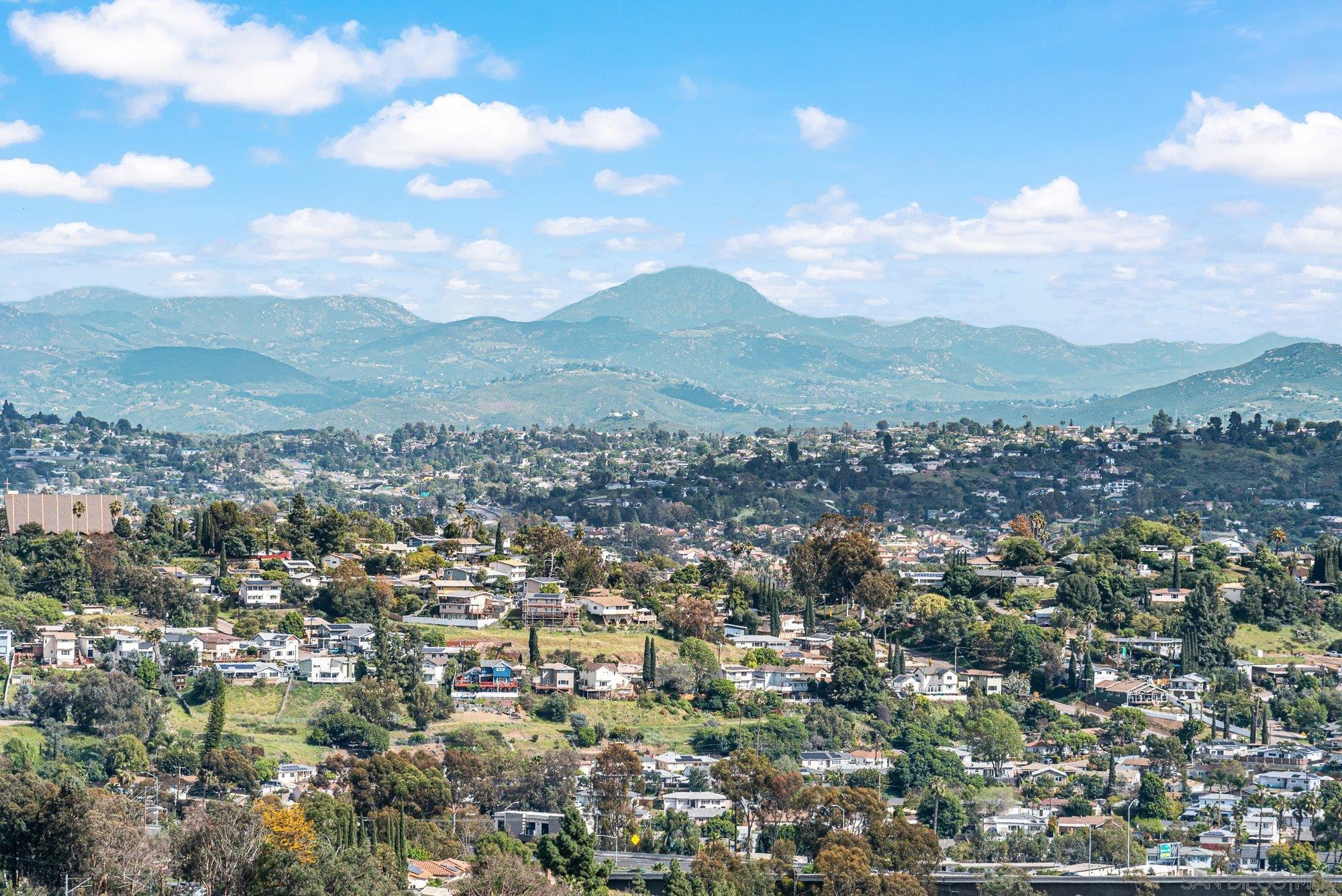 Detail Gallery Image 37 of 55 For 7945  Shadow Hill Dr, La Mesa,  CA 91941 - 3 Beds | 2 Baths