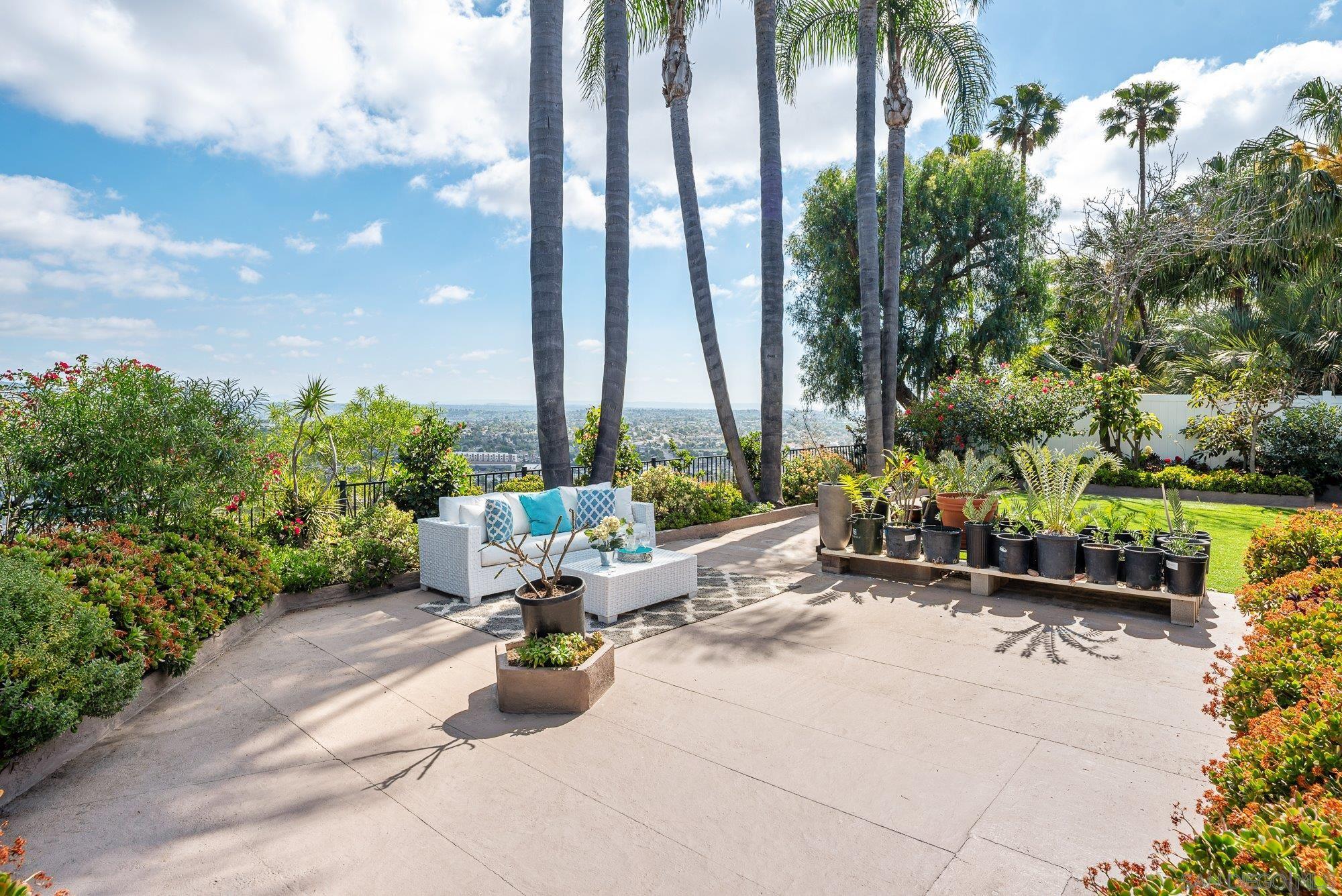 Detail Gallery Image 39 of 55 For 7945  Shadow Hill Dr, La Mesa,  CA 91941 - 3 Beds | 2 Baths