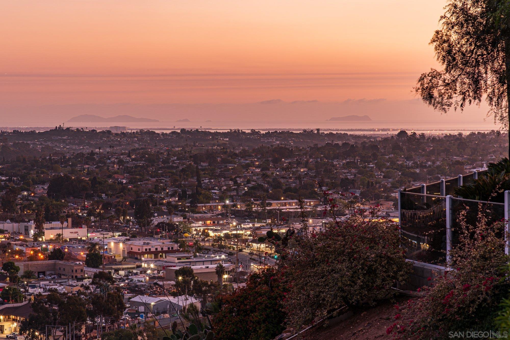Detail Gallery Image 46 of 55 For 7945  Shadow Hill Dr, La Mesa,  CA 91941 - 3 Beds | 2 Baths