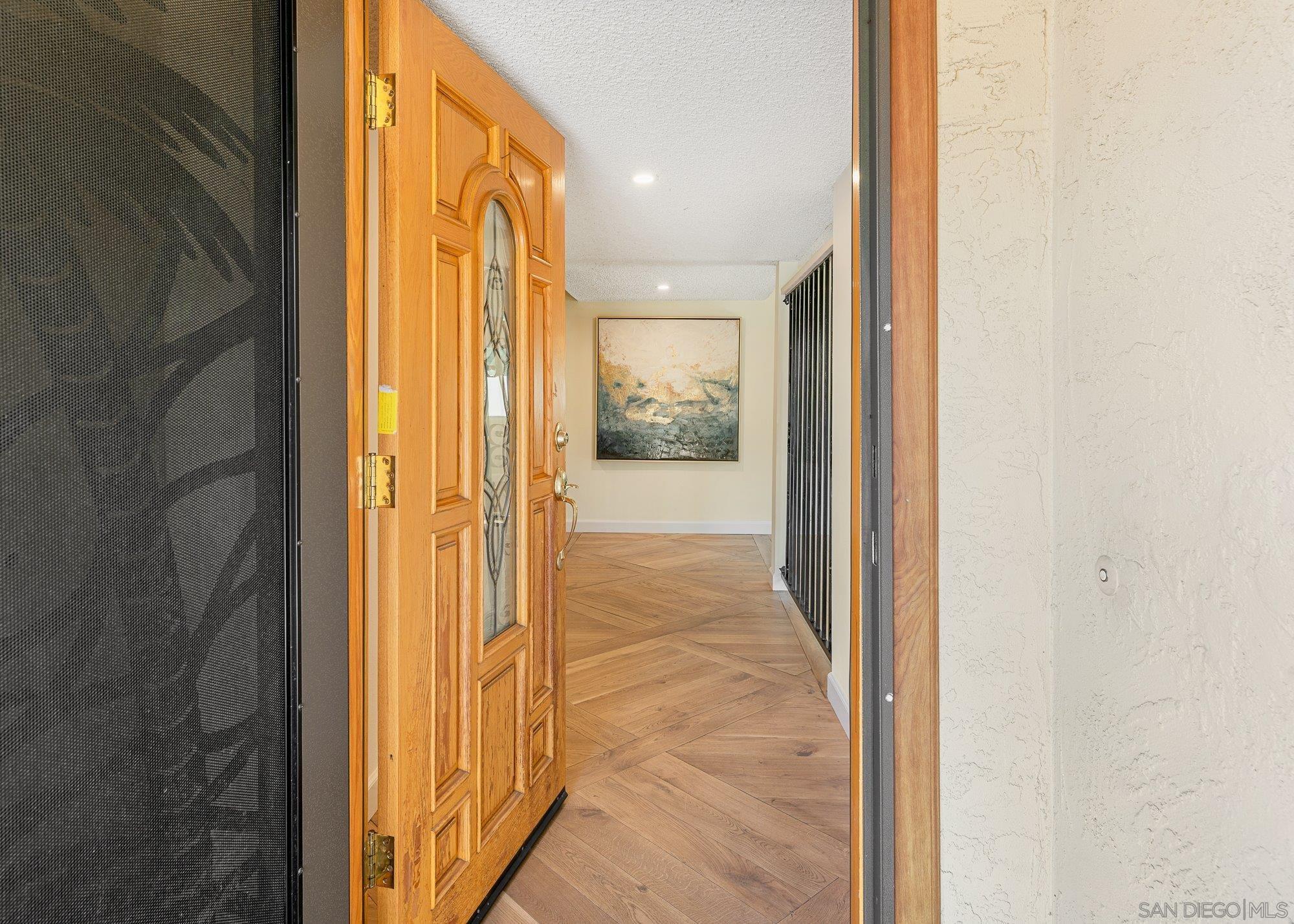 Detail Gallery Image 5 of 55 For 7945  Shadow Hill Dr, La Mesa,  CA 91941 - 3 Beds | 2 Baths