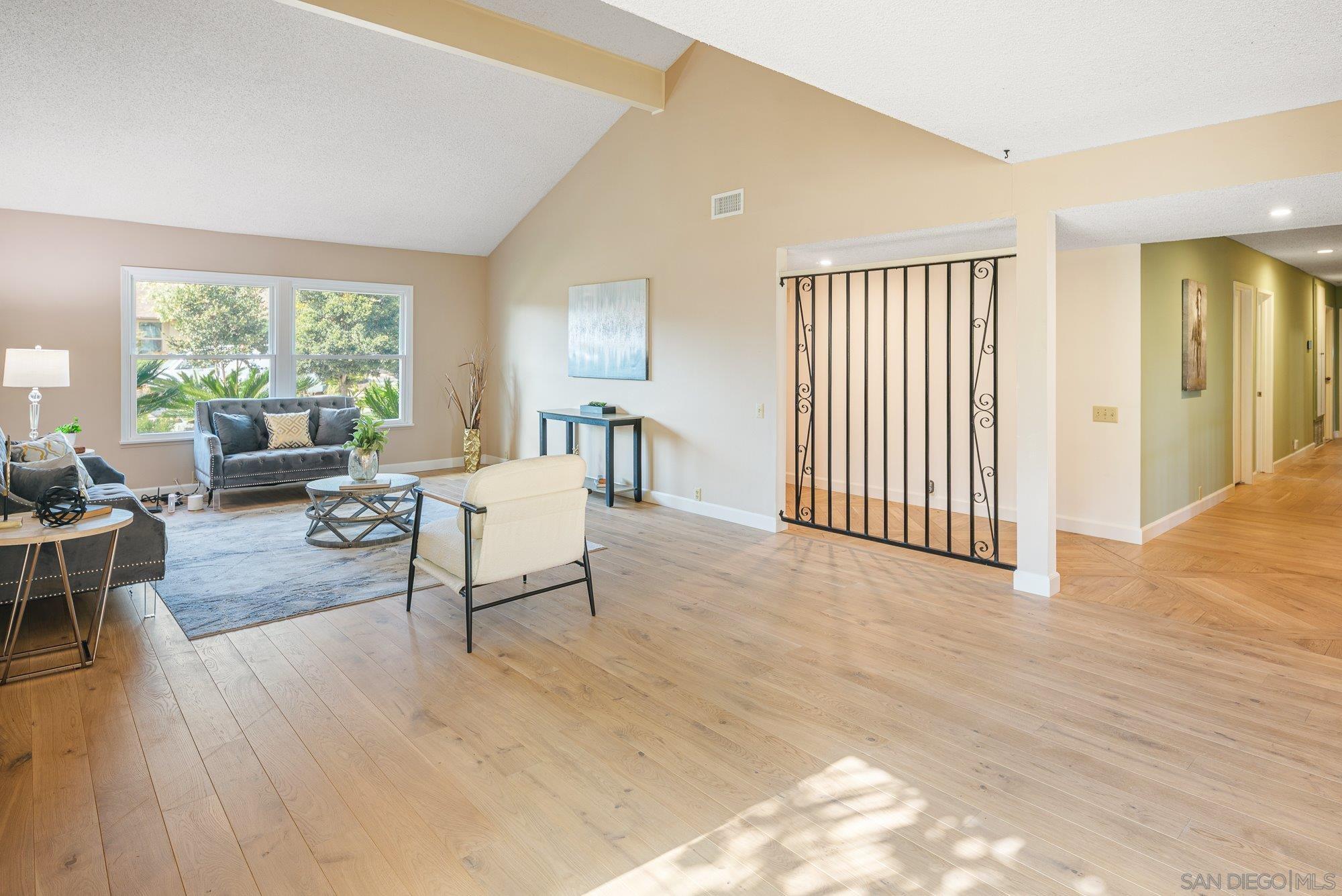 Detail Gallery Image 6 of 55 For 7945  Shadow Hill Dr, La Mesa,  CA 91941 - 3 Beds | 2 Baths