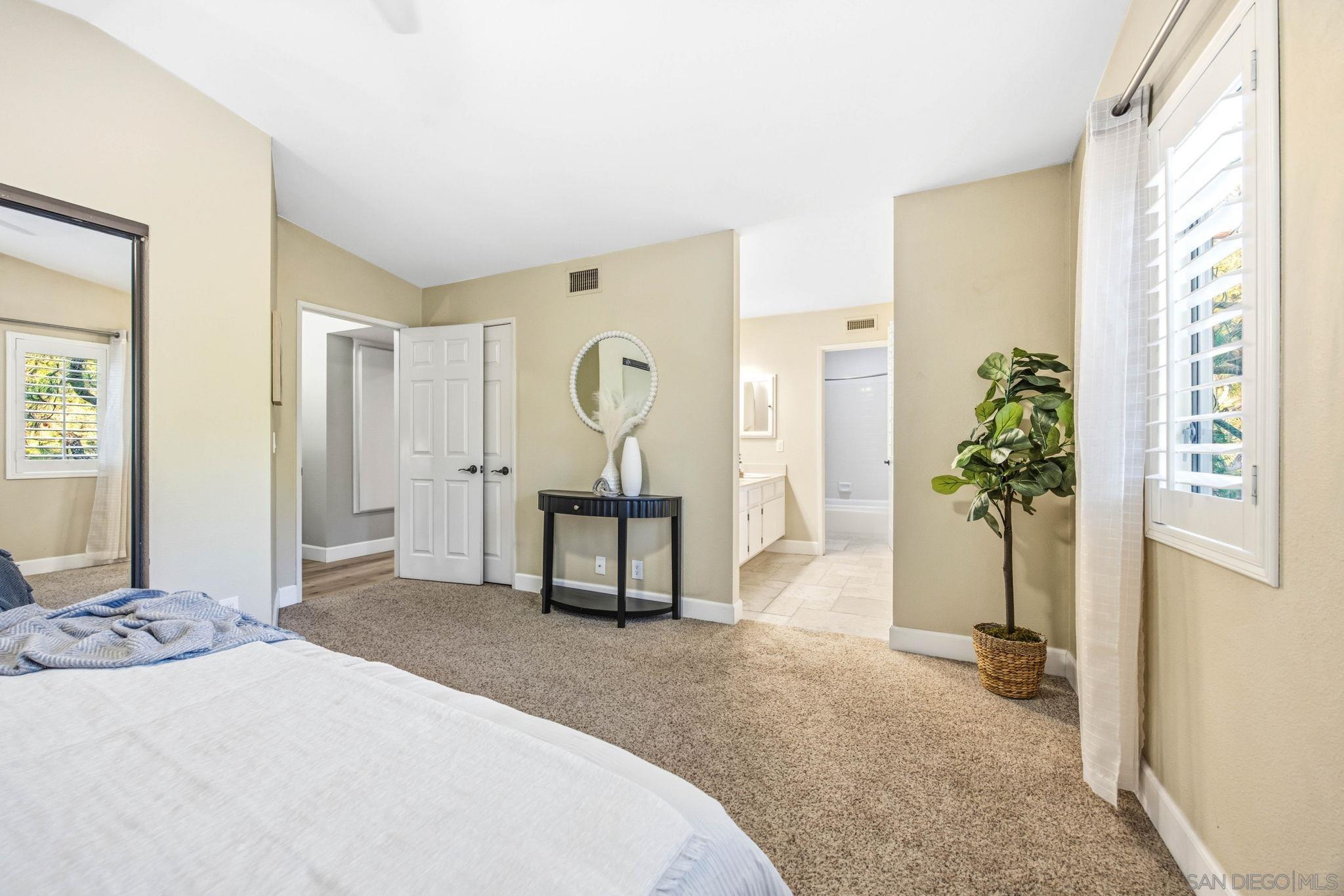 Detail Gallery Image 16 of 29 For 5970  Mission Center Rd  a,  San Diego,  CA 92123 - 2 Beds | 2/1 Baths