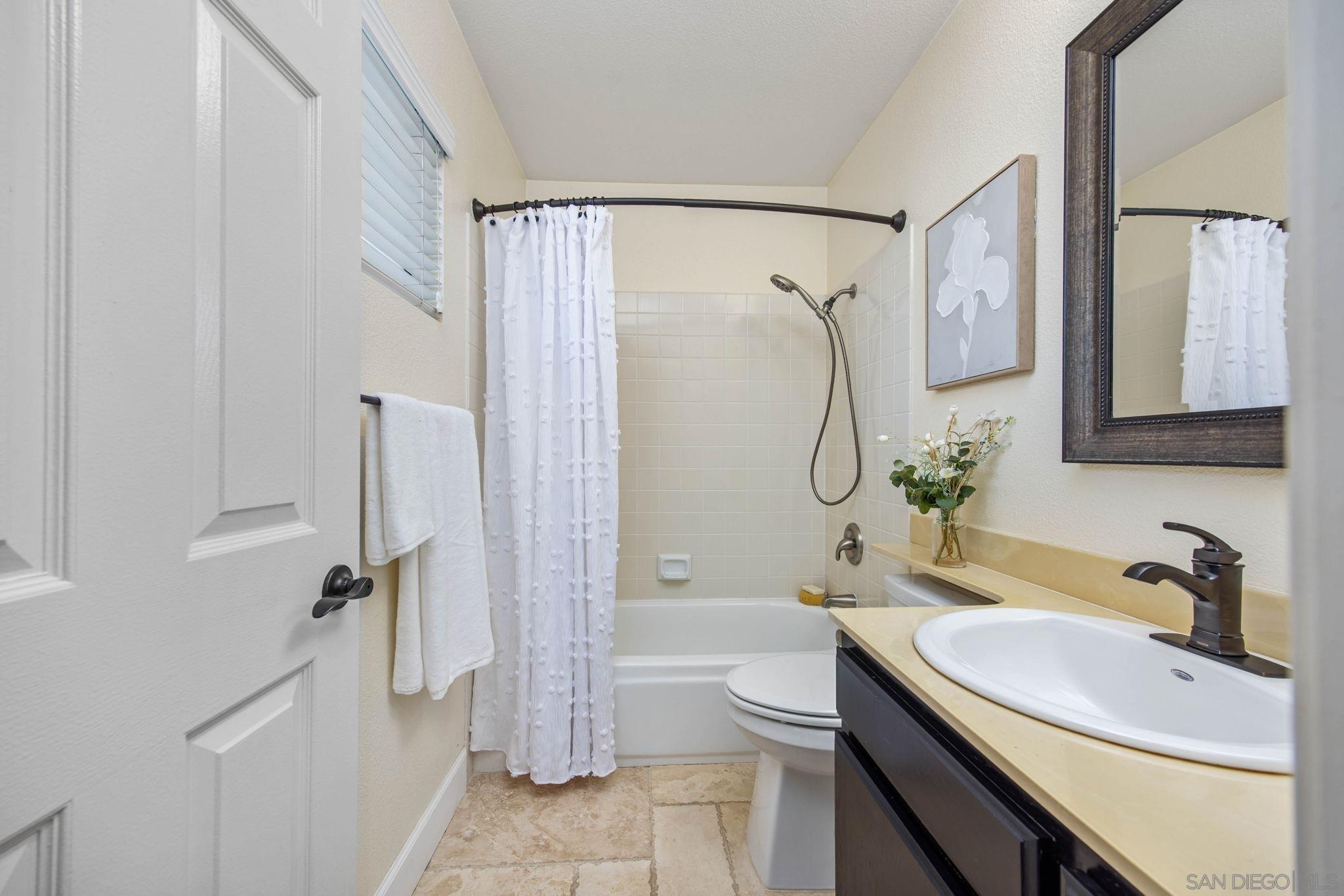 Detail Gallery Image 17 of 29 For 5970  Mission Center Rd  a,  San Diego,  CA 92123 - 2 Beds | 2/1 Baths