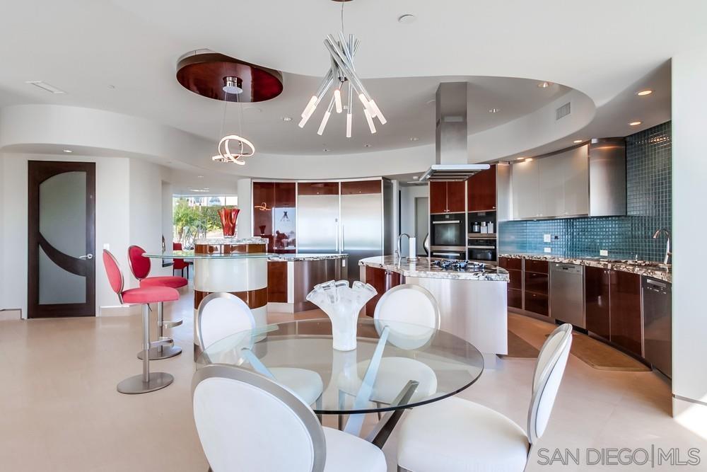 Detail Gallery Image 19 of 62 For 6125  Terryhill Dr, La Jolla,  CA 92037 - 5 Beds | 6/1 Baths