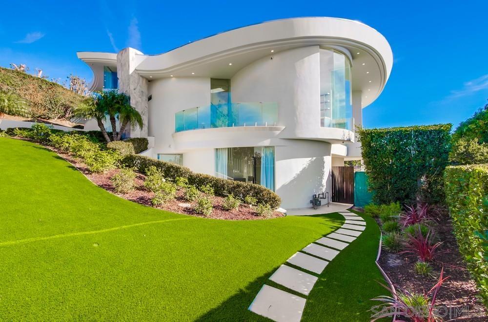 Detail Gallery Image 3 of 62 For 6125  Terryhill Dr, La Jolla,  CA 92037 - 5 Beds | 6/1 Baths