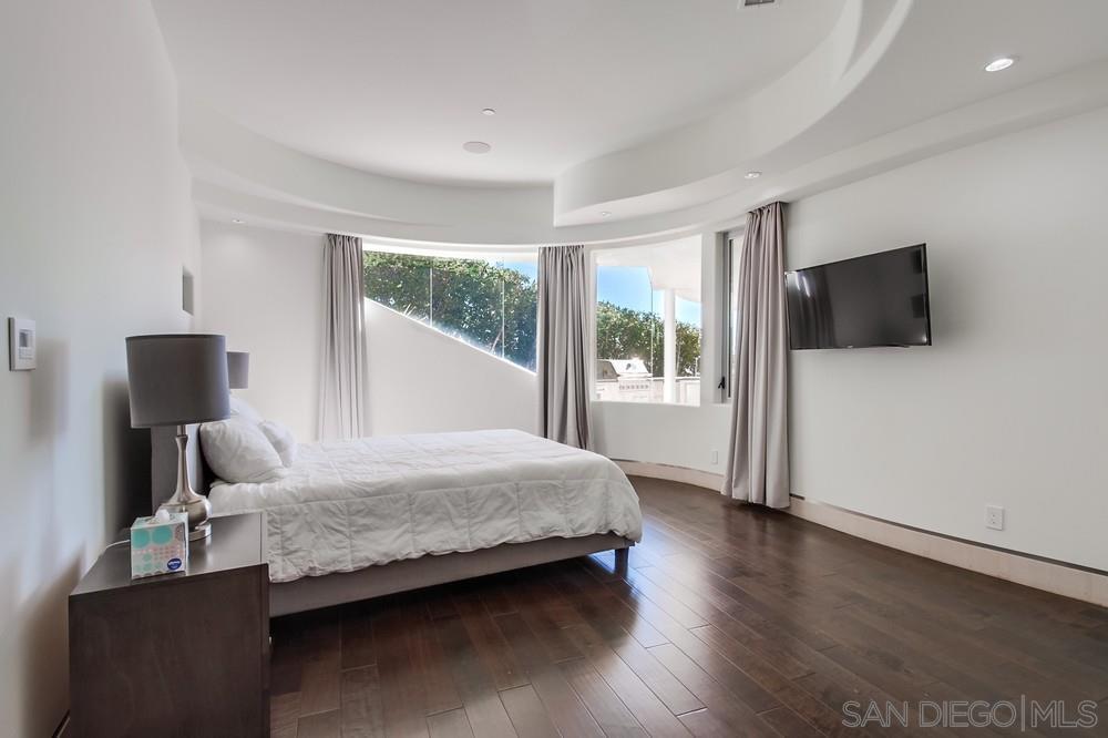 Detail Gallery Image 42 of 62 For 6125  Terryhill Dr, La Jolla,  CA 92037 - 5 Beds | 6/1 Baths