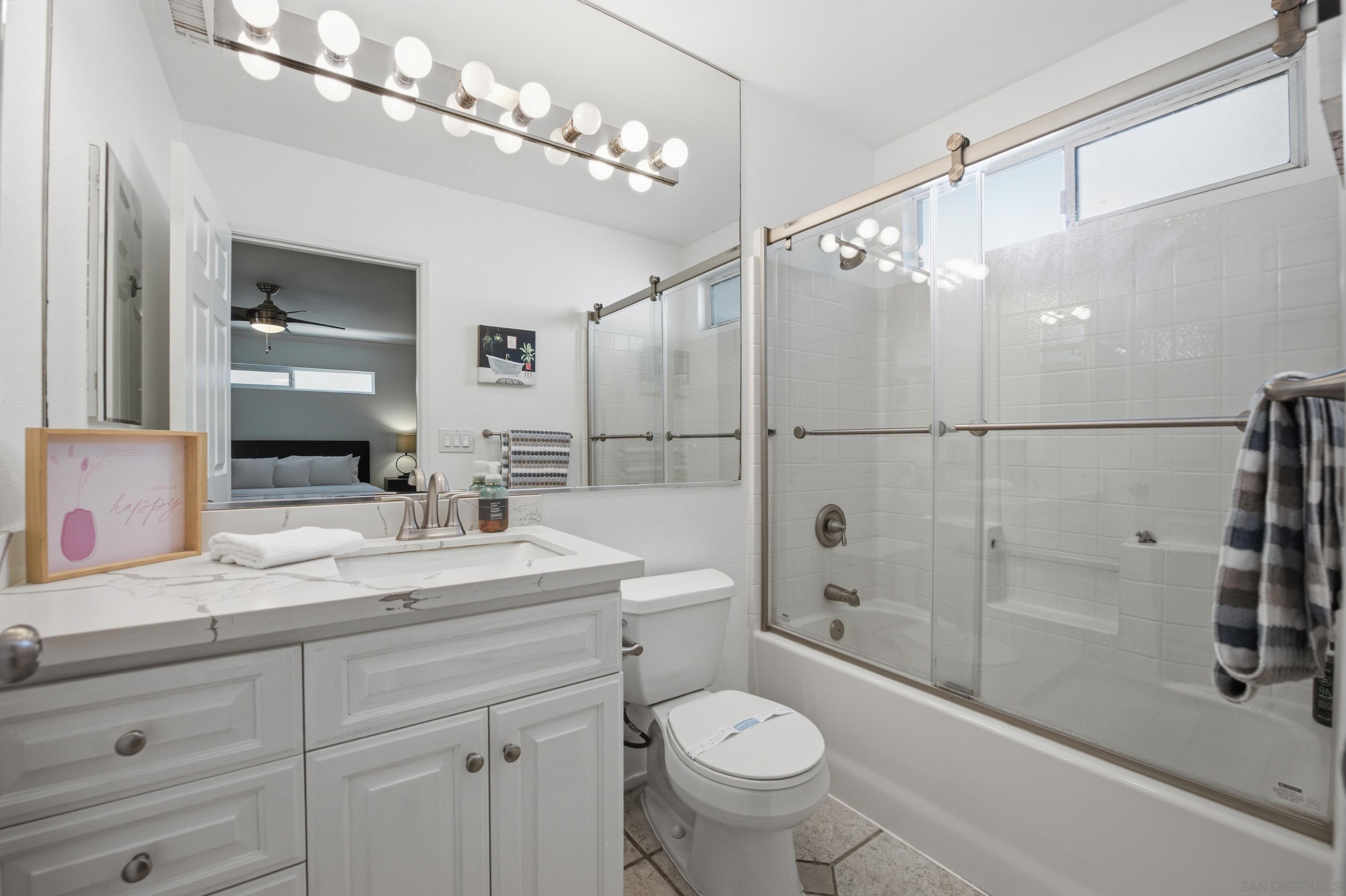 Detail Gallery Image 16 of 39 For 4003  Paula St, La Mesa,  CA 91941 - 5 Beds | 4/1 Baths