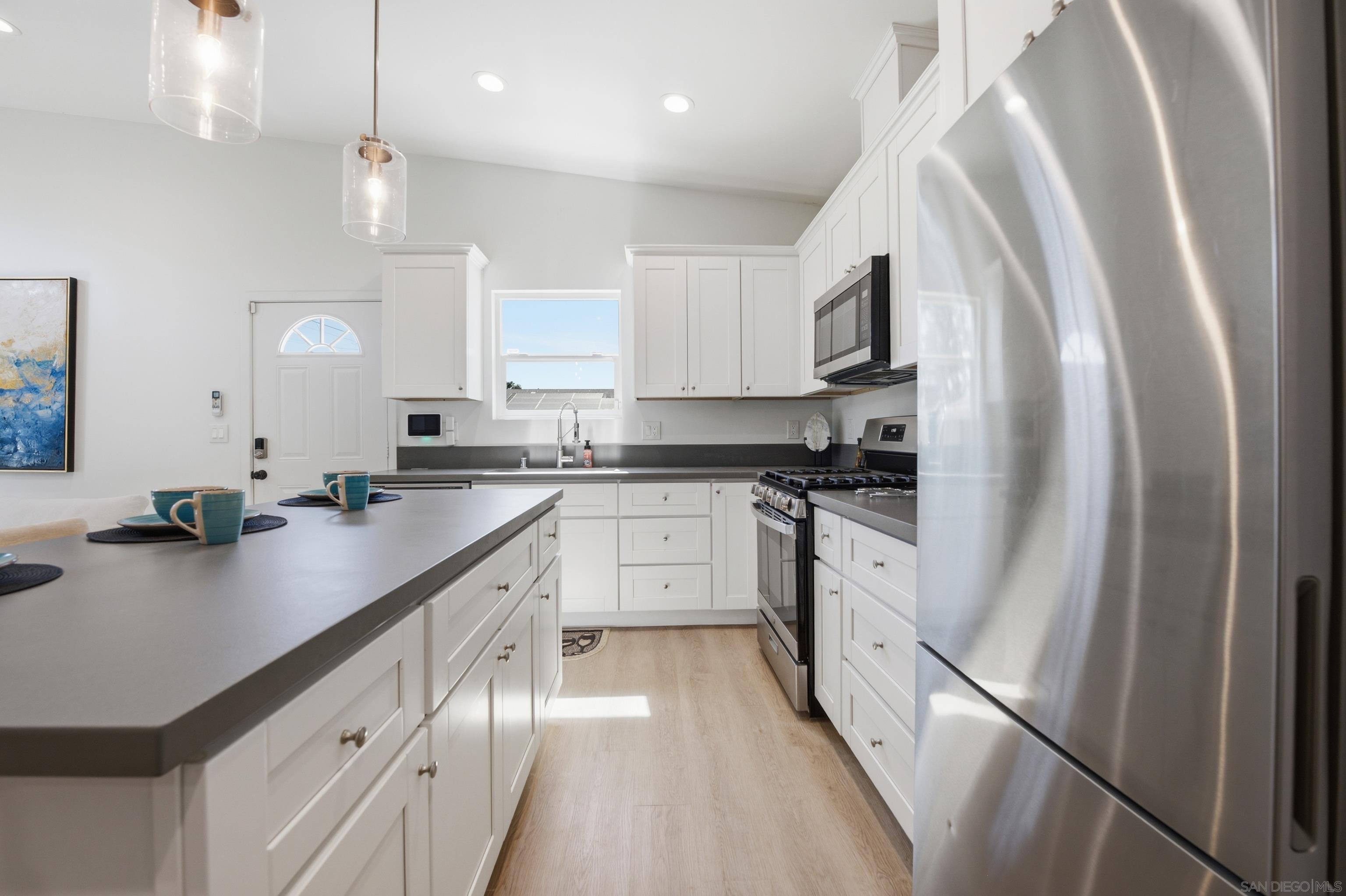 Detail Gallery Image 26 of 39 For 4003  Paula St, La Mesa,  CA 91941 - 5 Beds | 4/1 Baths