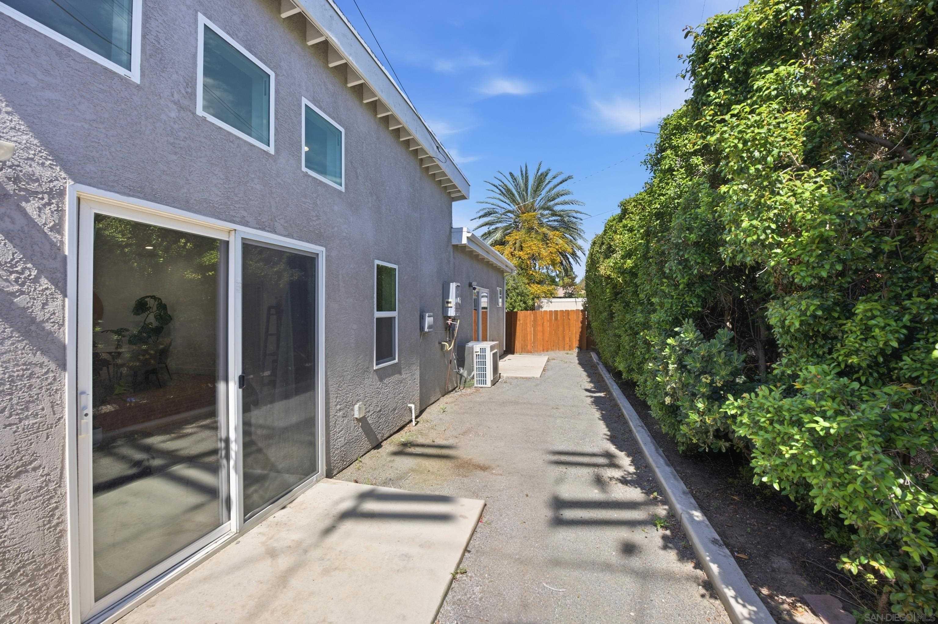 Detail Gallery Image 35 of 39 For 4003  Paula St, La Mesa,  CA 91941 - 5 Beds | 4/1 Baths