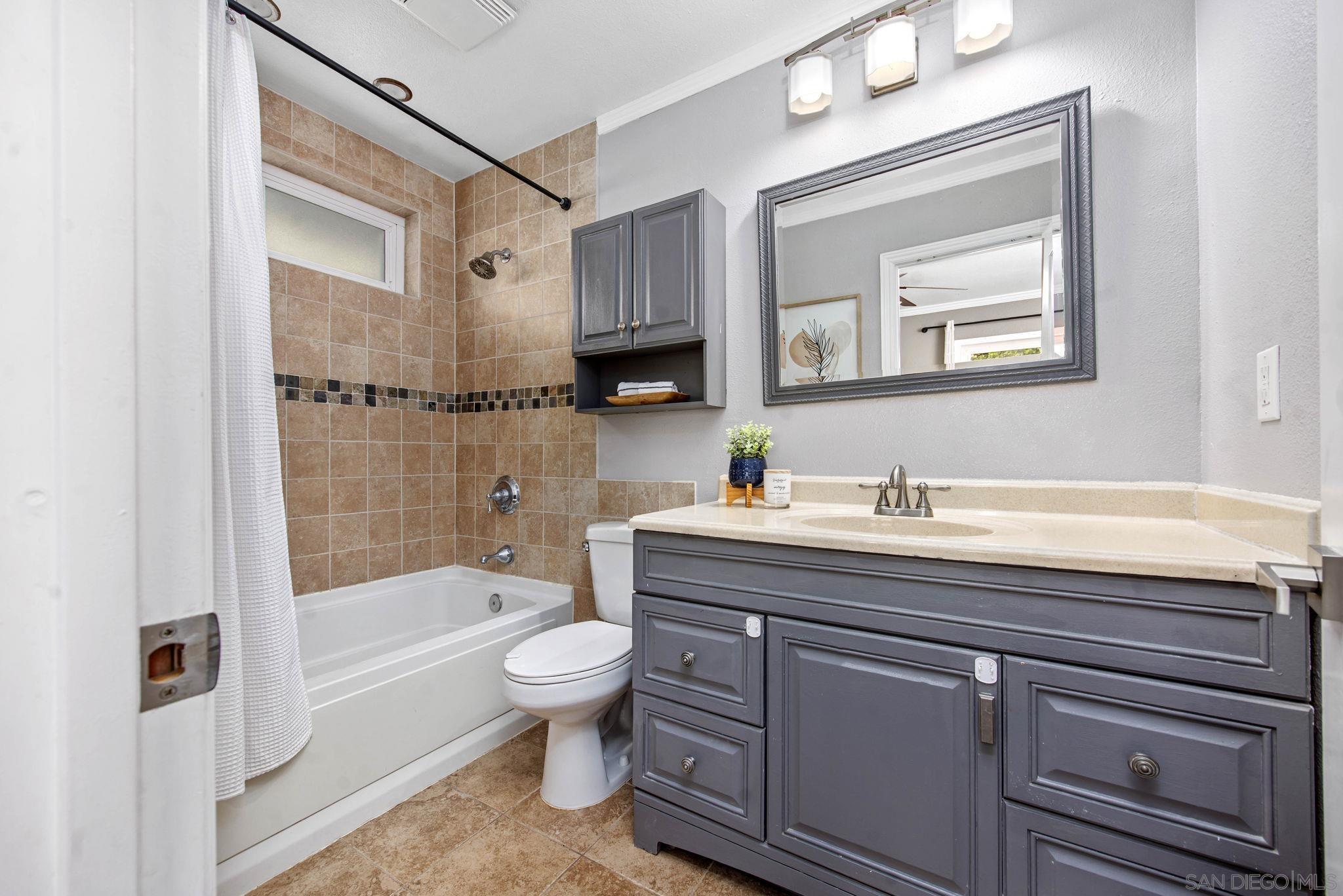 Detail Gallery Image 15 of 32 For 1311  Ramona Ave, Spring Valley,  CA 91977 - 3 Beds | 2 Baths