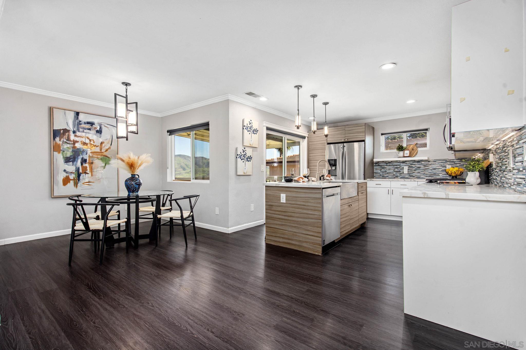 Detail Gallery Image 3 of 32 For 1311  Ramona Ave, Spring Valley,  CA 91977 - 3 Beds | 2 Baths